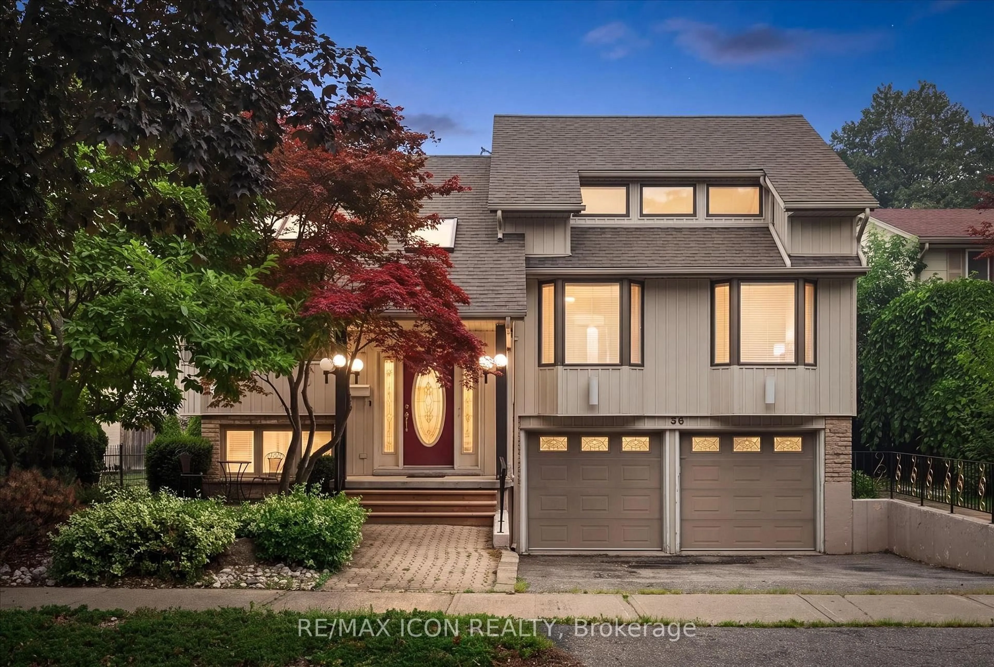 Home with brick exterior material, street for 30 Shuh Ave, Kitchener Ontario N2A 2X9
