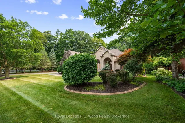 2 Whispering Pine Lane, Tillsonburg 2