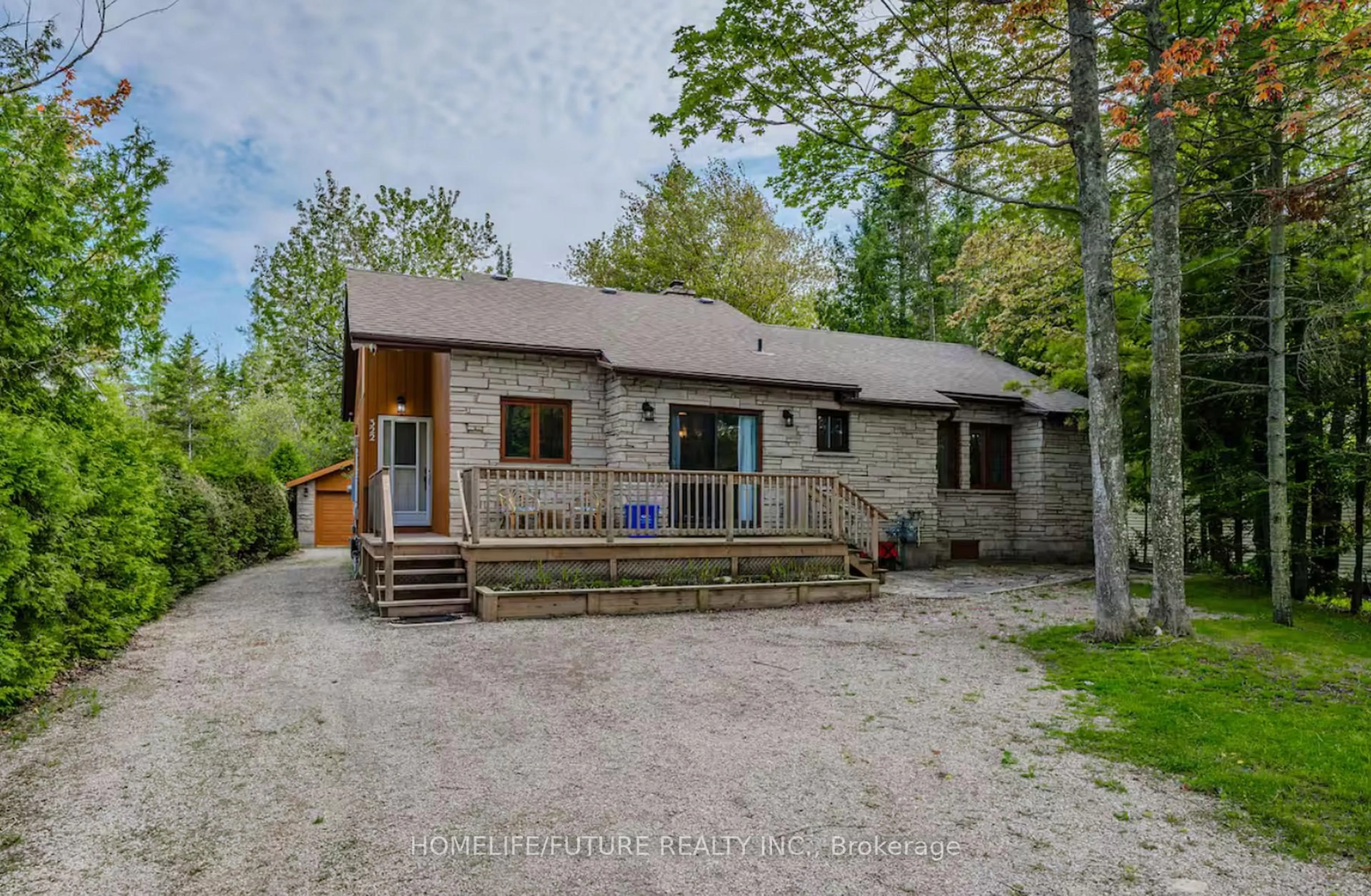 A pic from outside/outdoor area/front of a property/back of a property/a pic from drone, unknown for 322 Sixth St, South Bruce Peninsula Ontario N0H 2G0