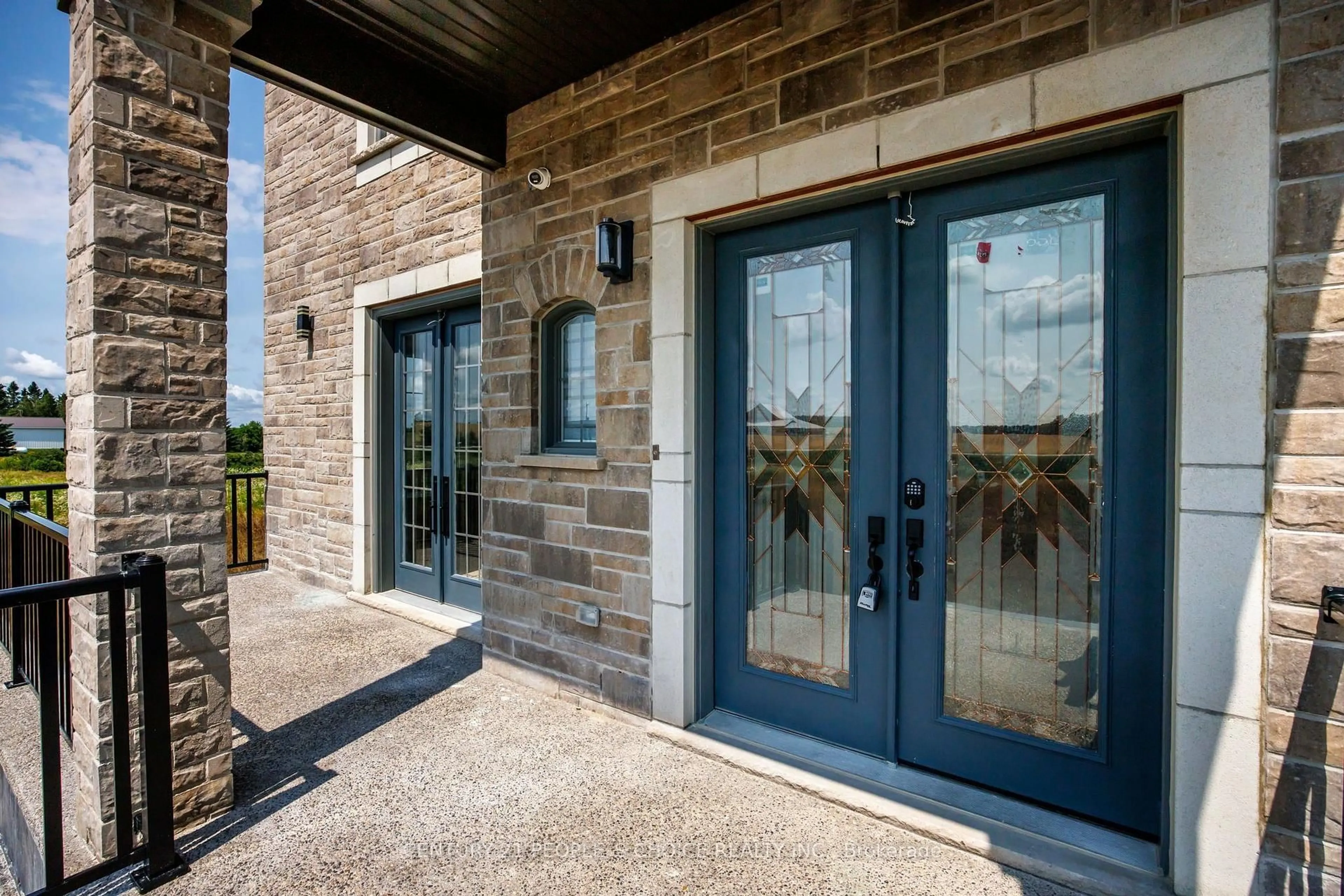 Indoor entryway for 409381 Grey Road 4, Grey Highlands Ontario N0C 1M0
