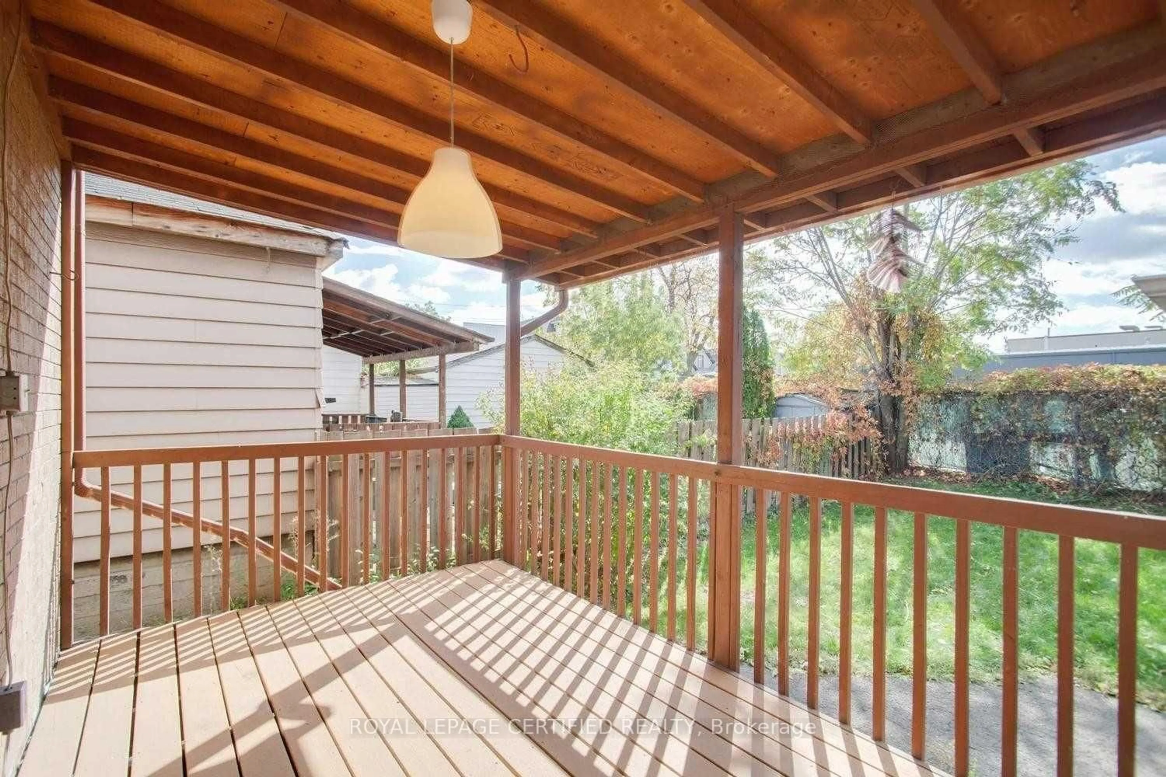 Patio, water/lake/river/ocean view for 116 Beach Rd, Hamilton Ontario L8L 3Z9
