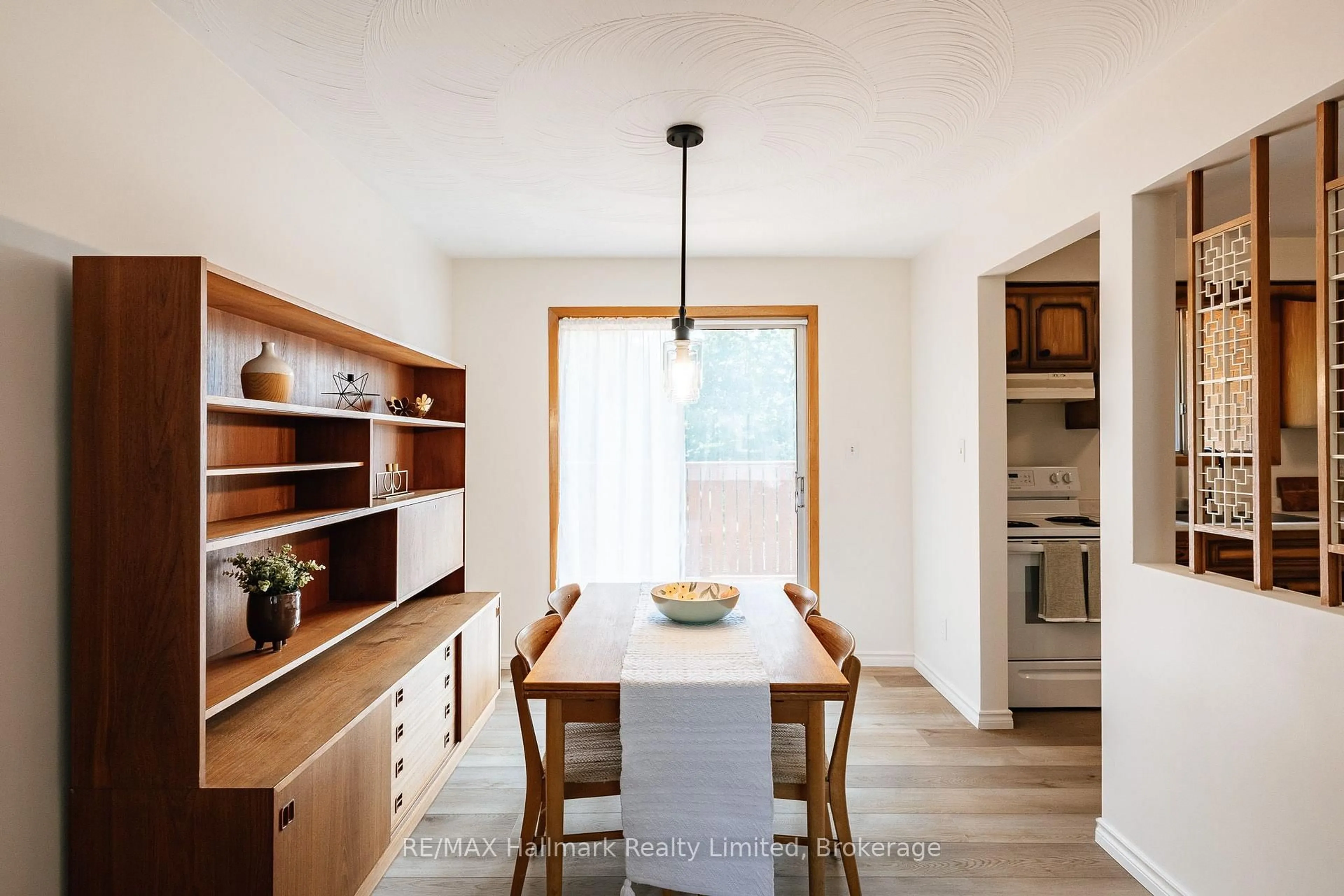 Contemporary kitchen, ceramic/tile floor for 117 Old Country Dr, Kitchener Ontario N2E 1S4