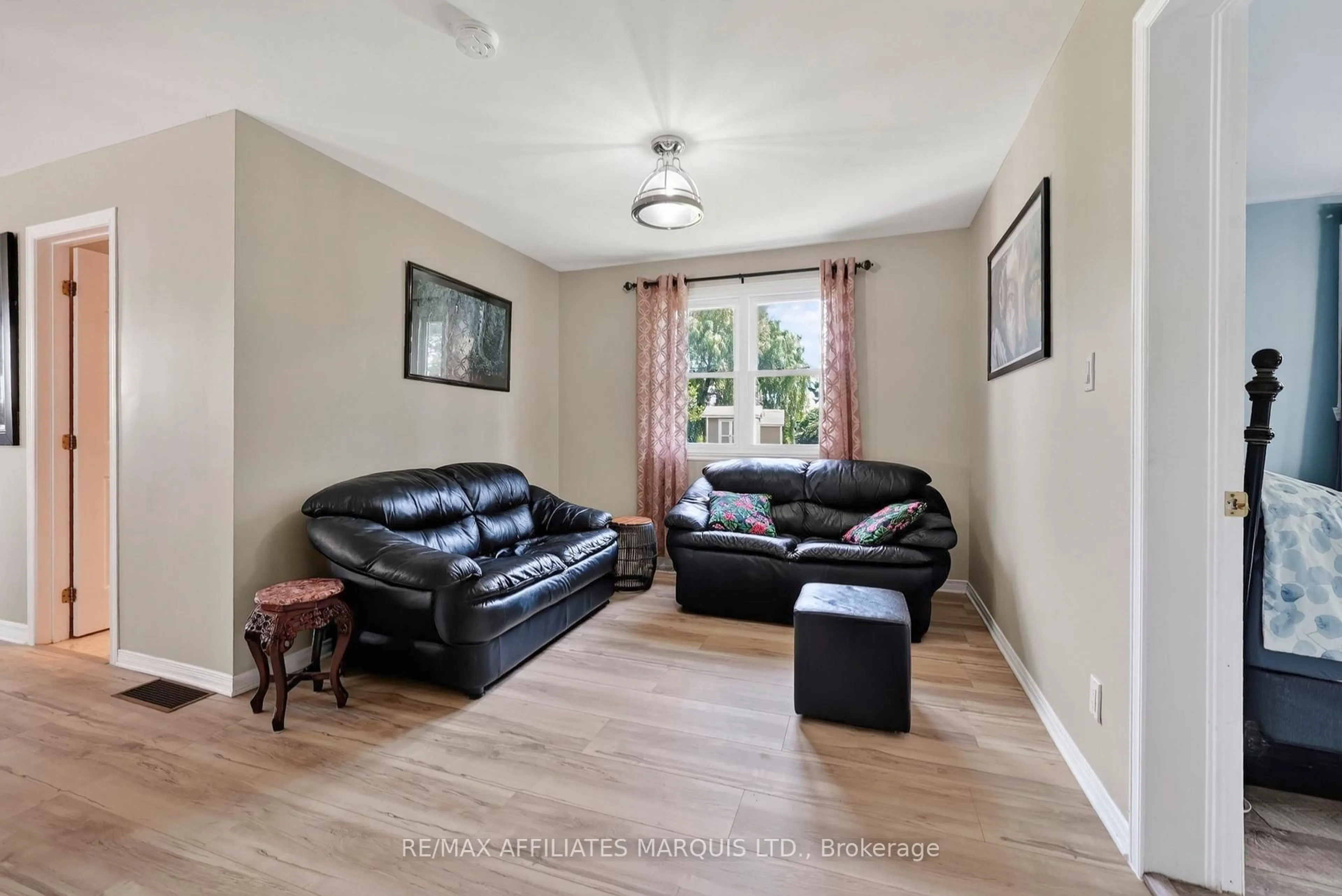 Living room with furniture, unknown for 15964 Rush City Rd, North Stormont Ontario K0C 1Y0