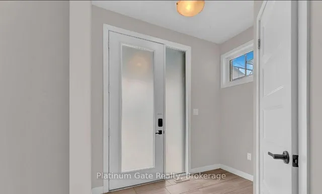 958 BATTERY Park, London North 3