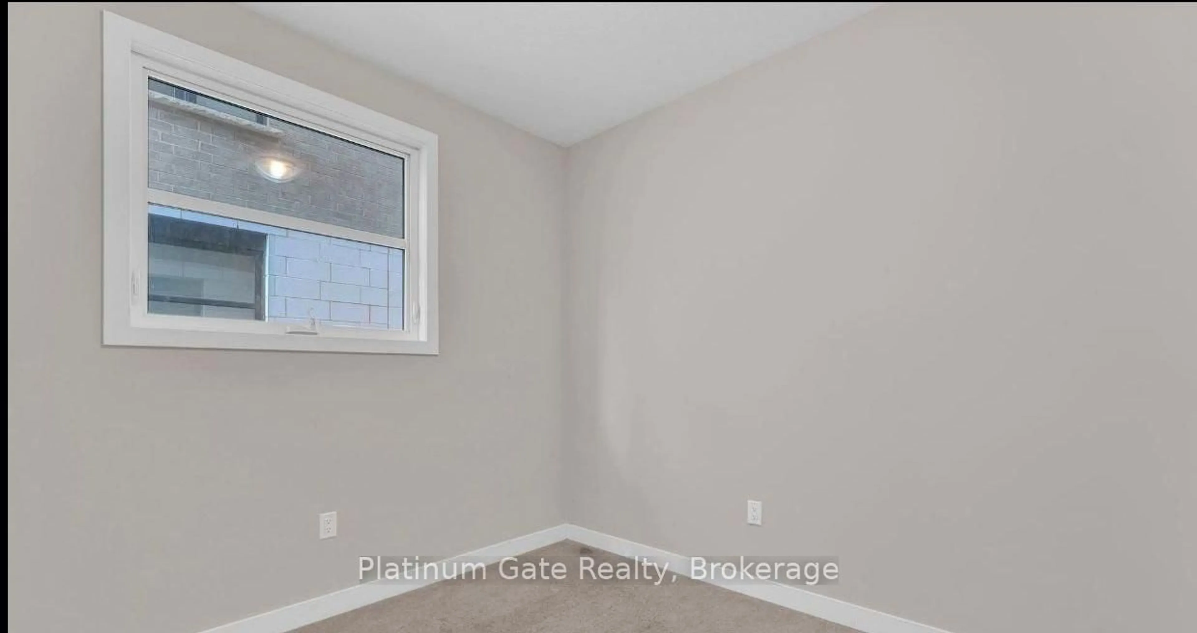A pic of a room for 958 BATTERY Park, London North Ontario N6H 0J7