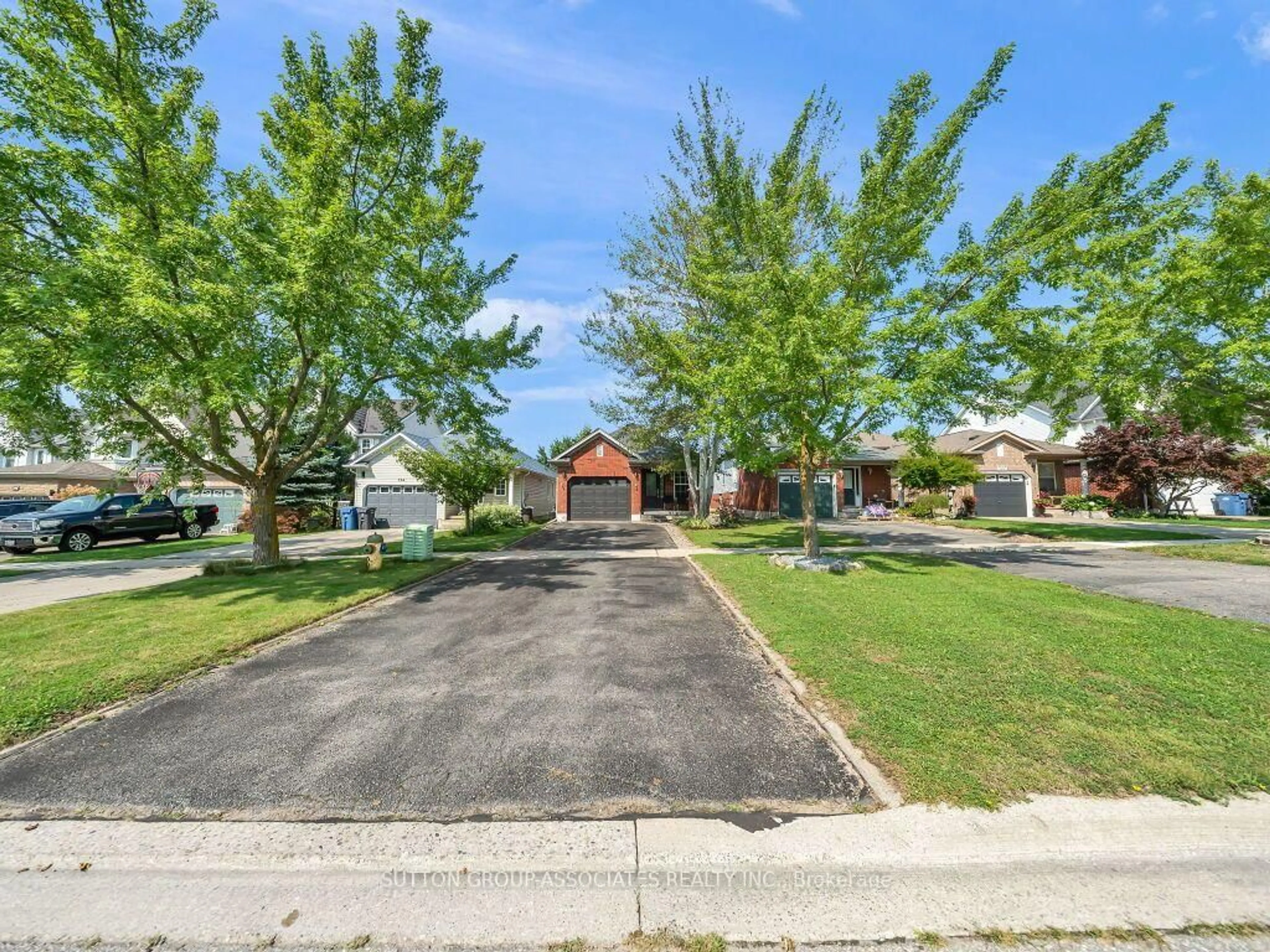 A pic from outside/outdoor area/front of a property/back of a property/a pic from drone, street for 396 Grange Rd, Guelph Ontario N1E 7H6