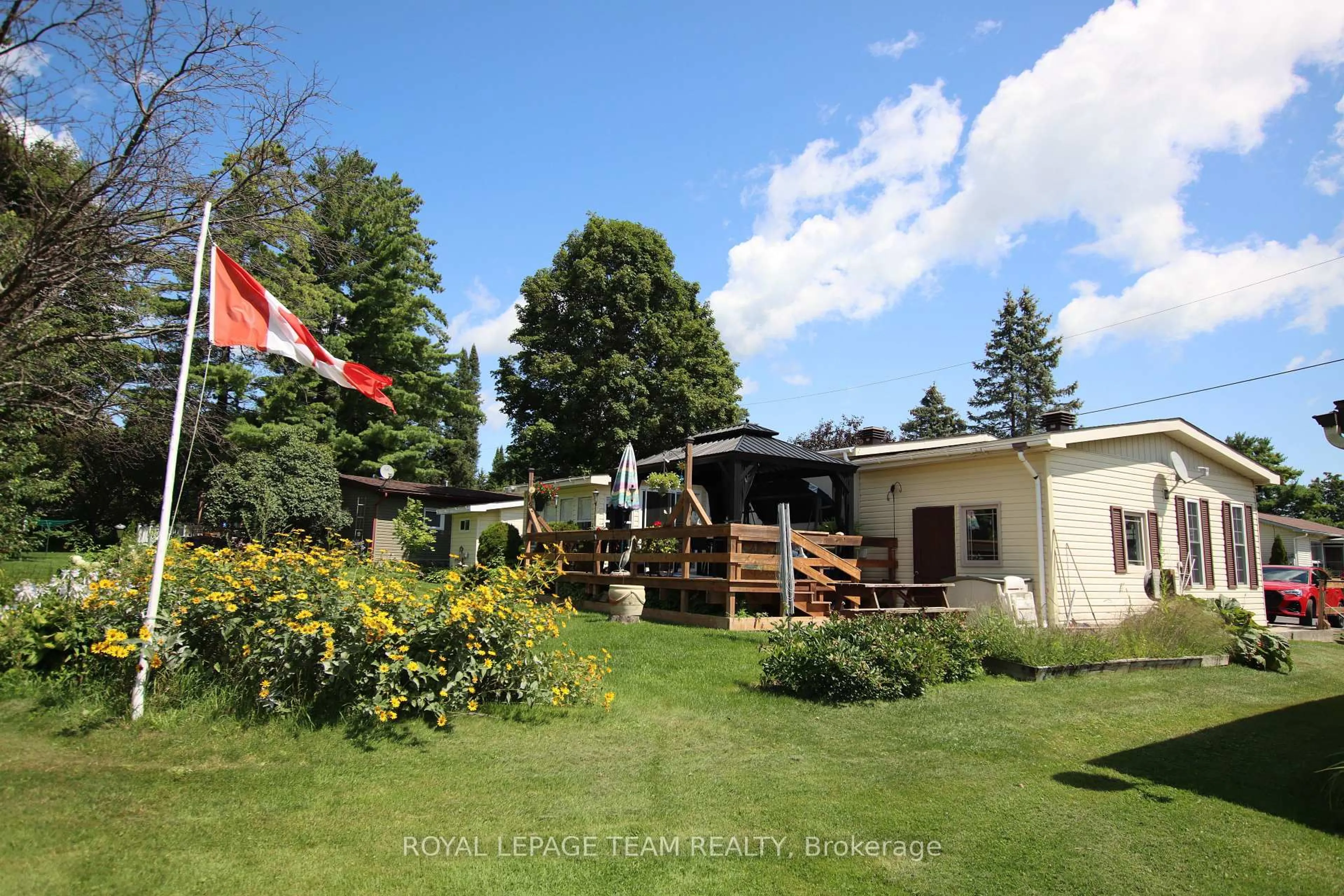 Patio, mountain view for 7 Woodside Lane, White Lake Ontario K0A 3L0