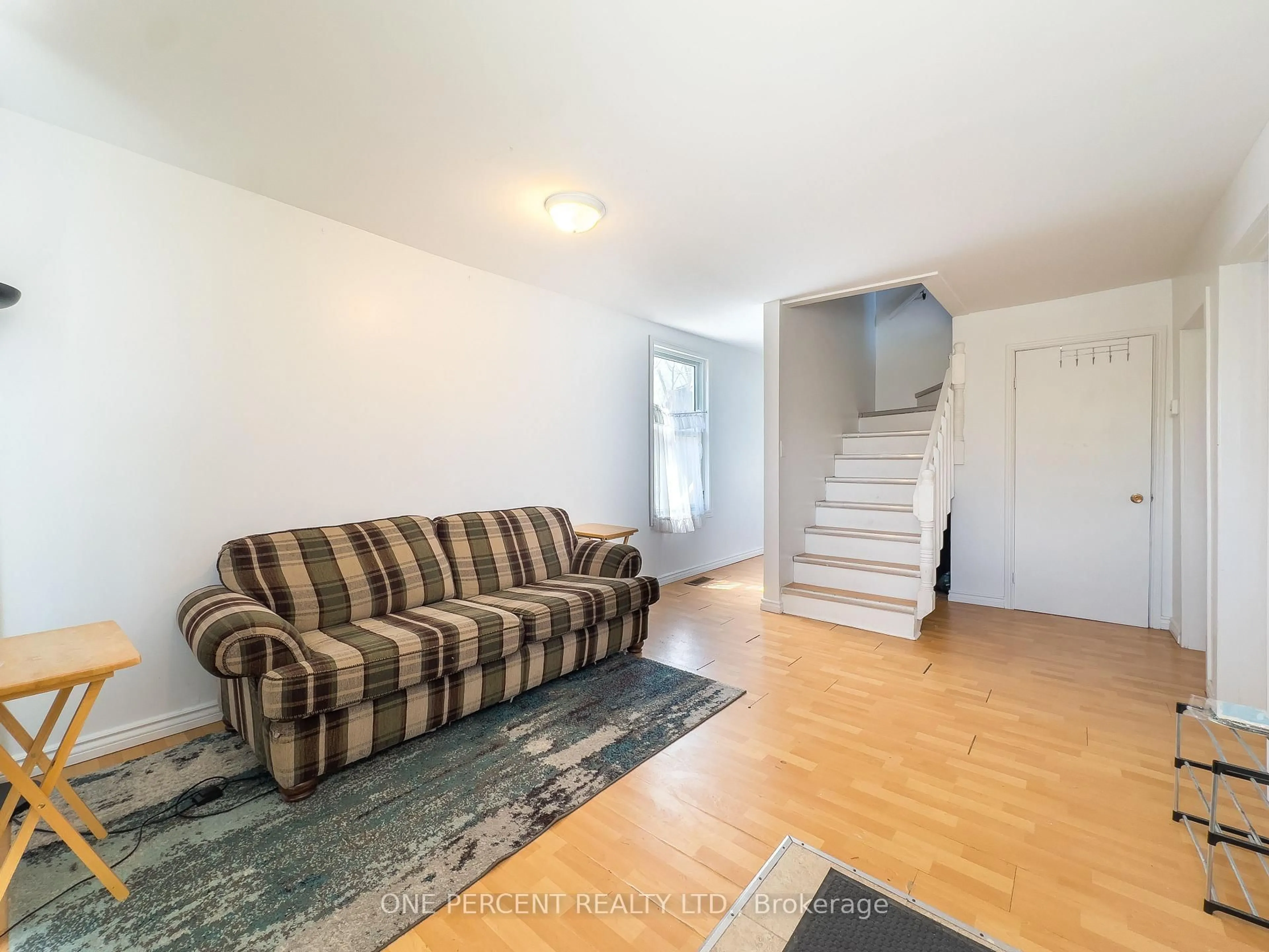 Living room with furniture, unknown for 138 Chatham St, Kingston Ontario K7K 4H4