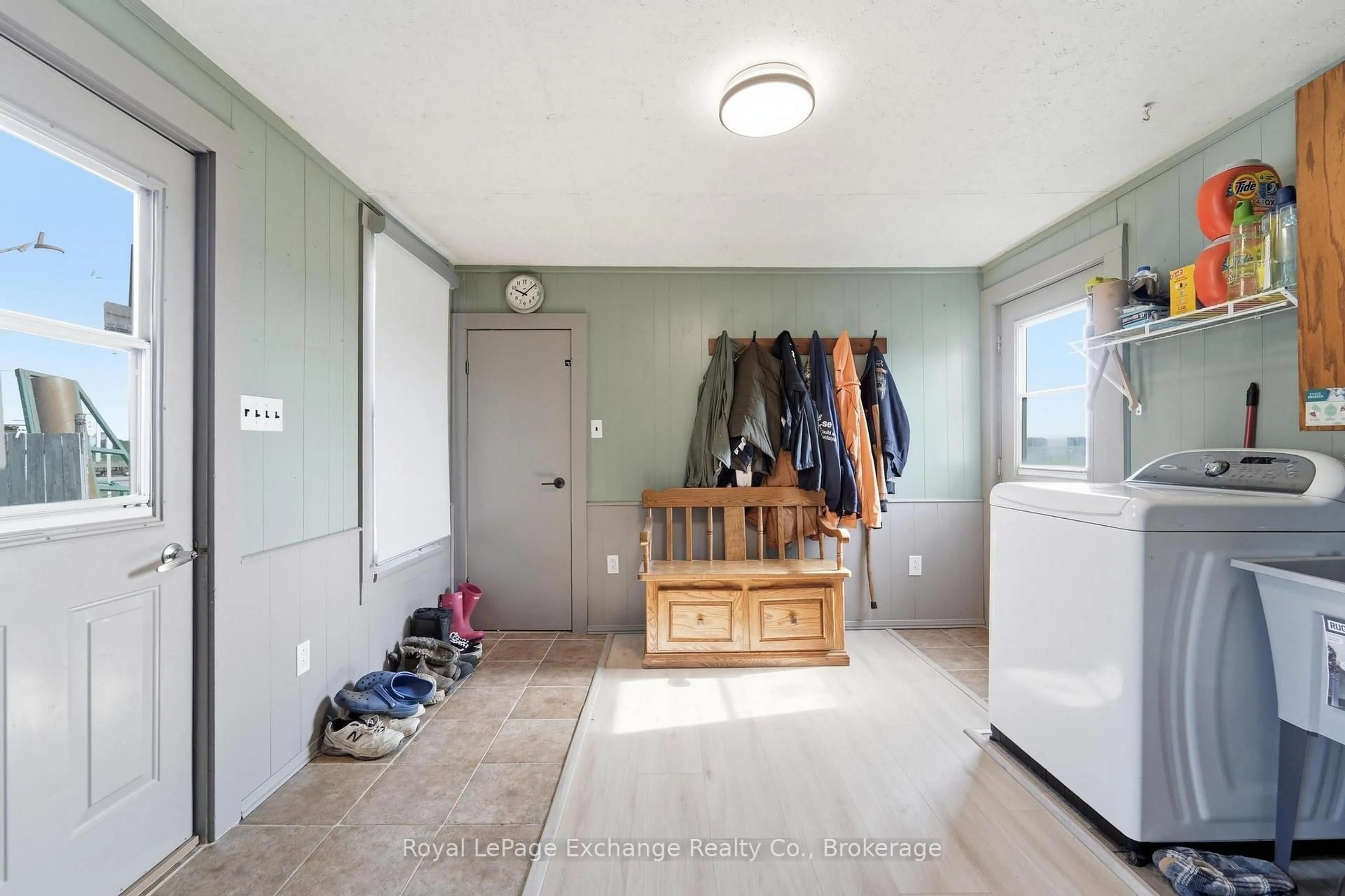 Indoor entryway for 786 10 Concession, Kincardine Ontario N0G 2N0