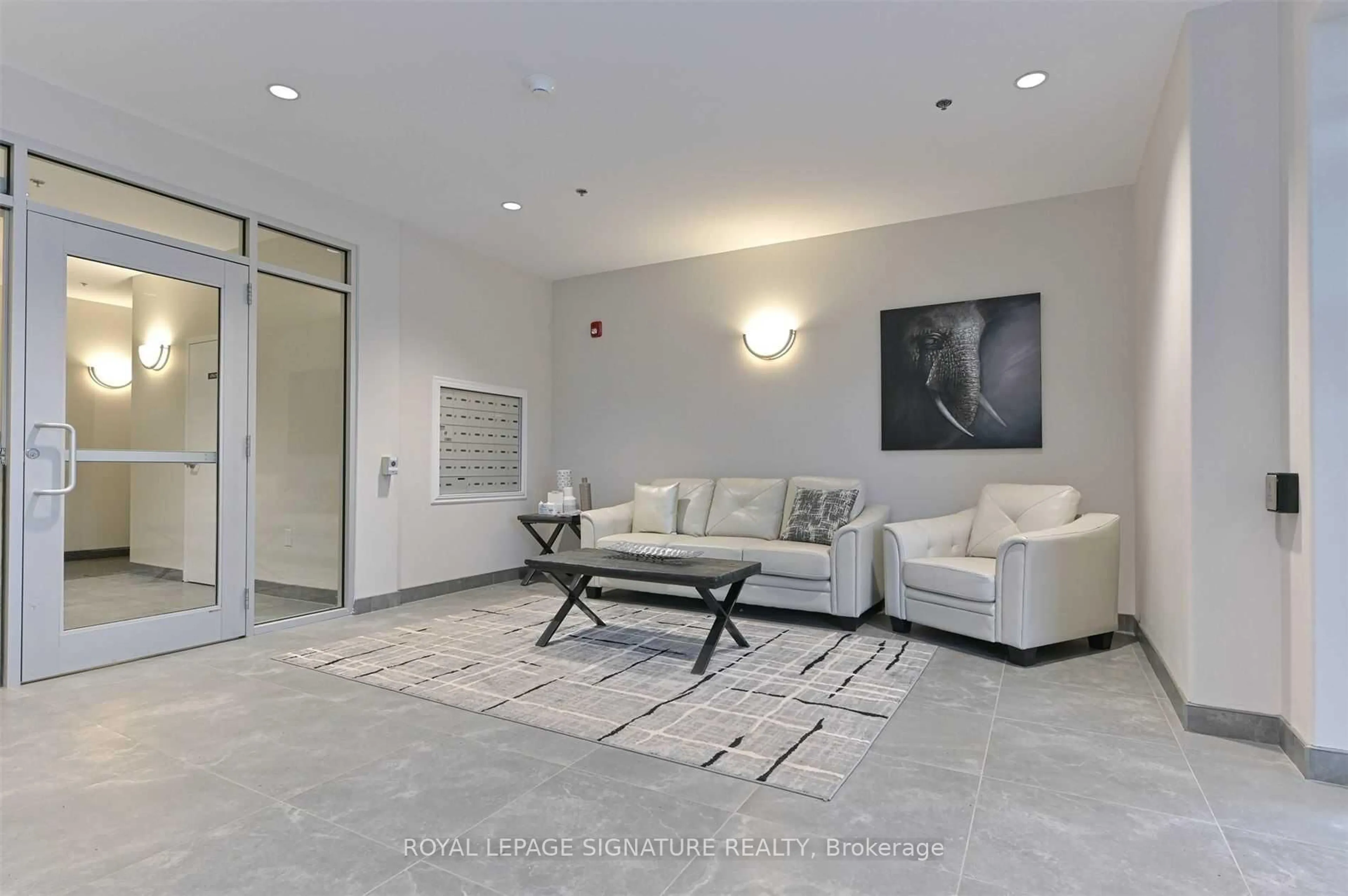 Unknown for 529 South Pelham Rd #208, Welland Ontario L3C 0H7