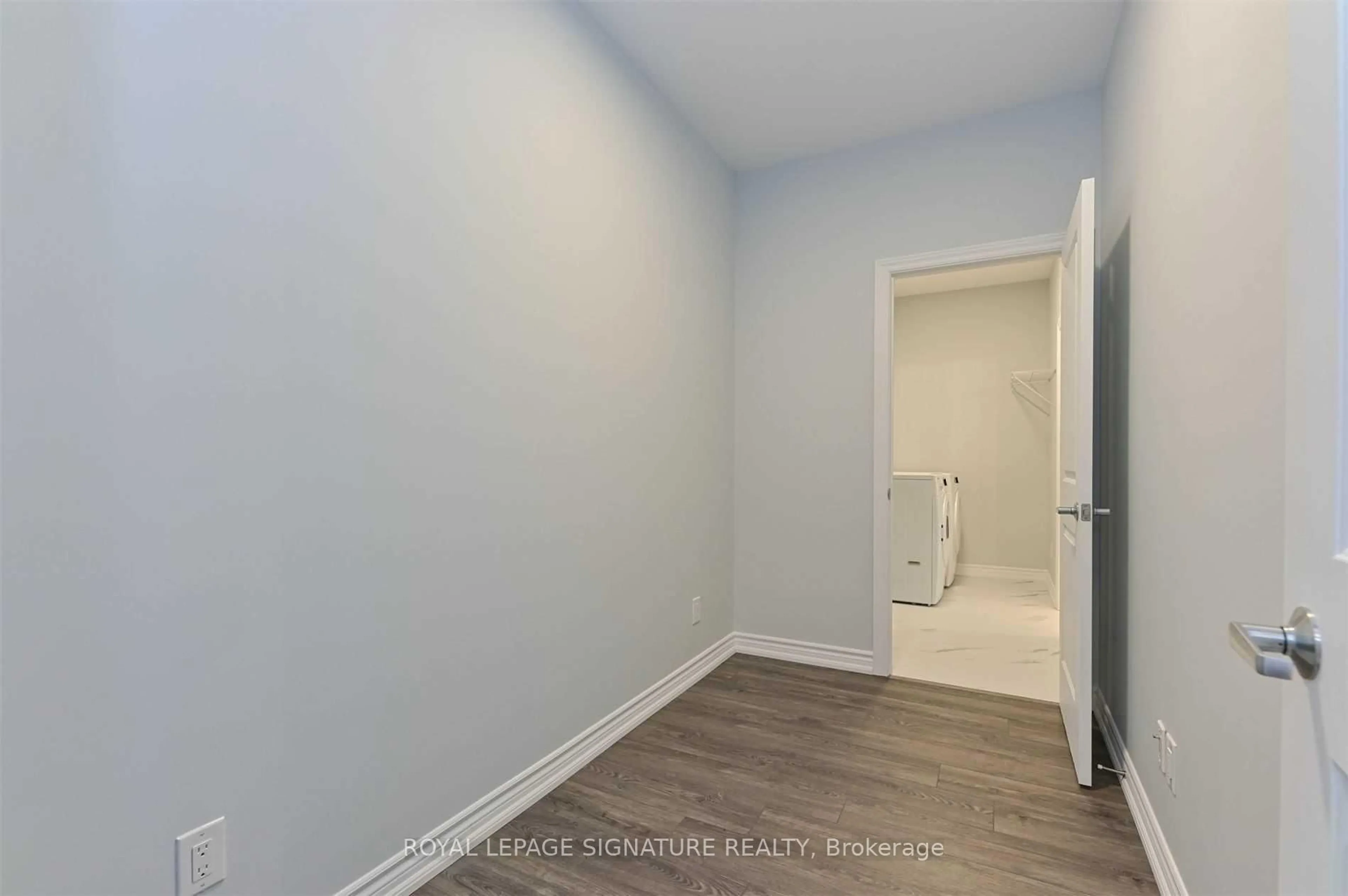 A pic of a room for 529 South Pelham Rd #208, Welland Ontario L3C 0H7