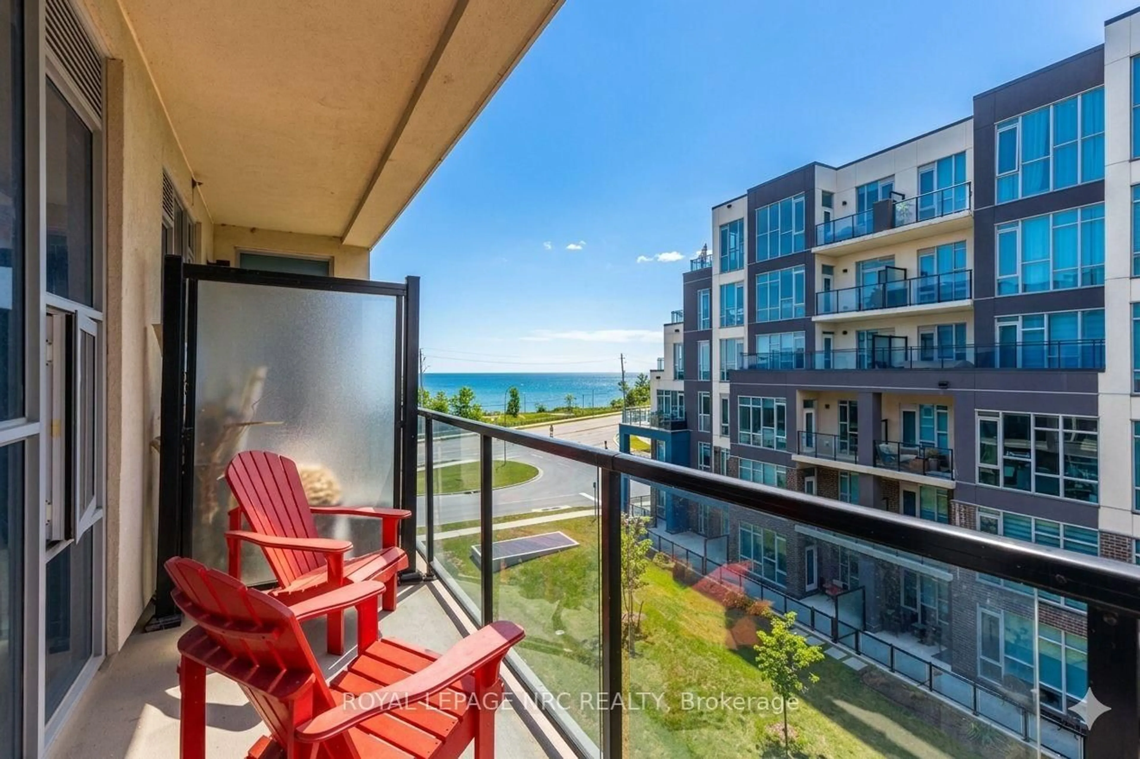 Balcony in the apartment, water/lake/river/ocean view for 10 Concord Pl #412, Grimsby Ontario L3M 0G6