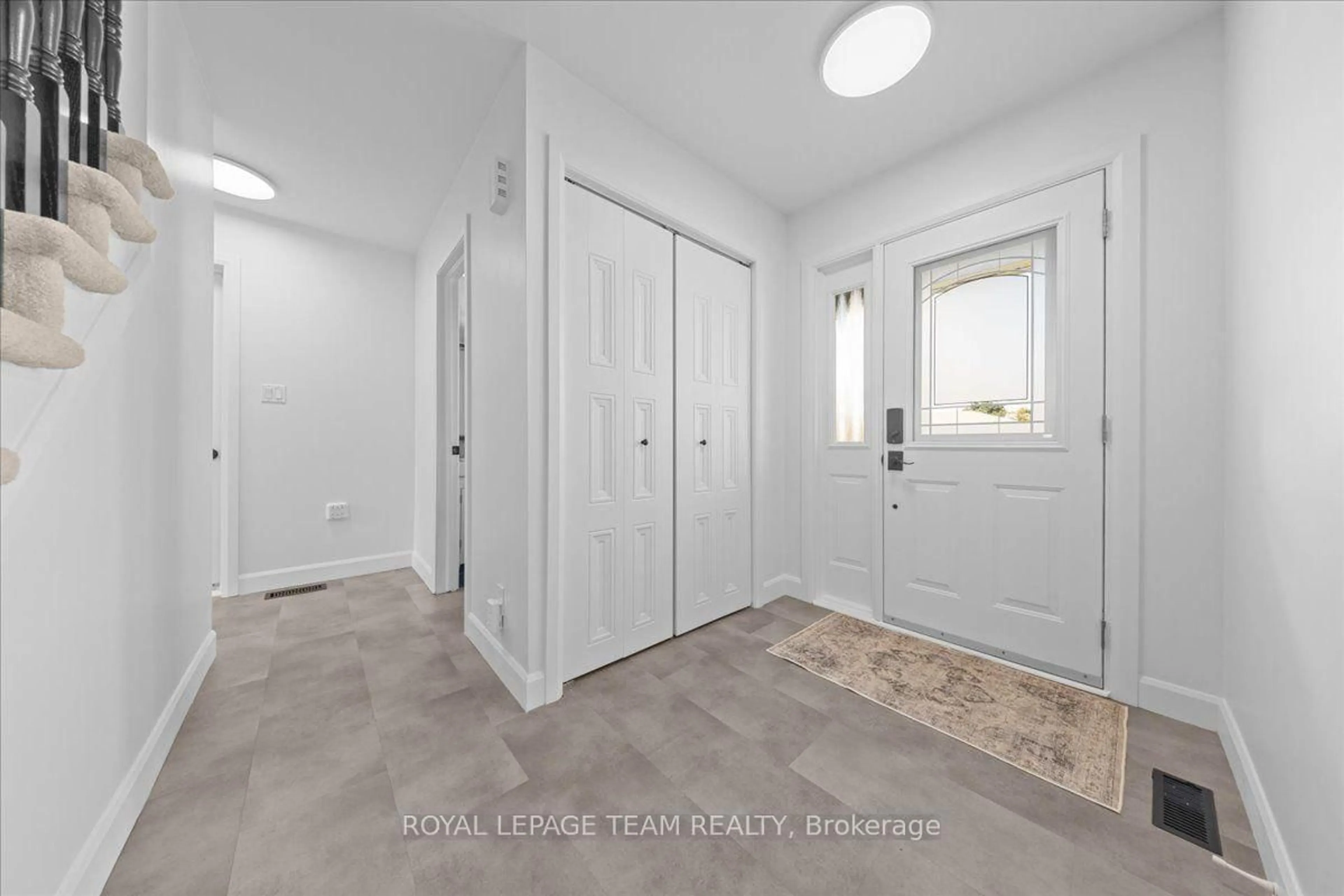 Indoor entryway for 38 Patterson Cres, Carleton Place Ontario K7C 4H3