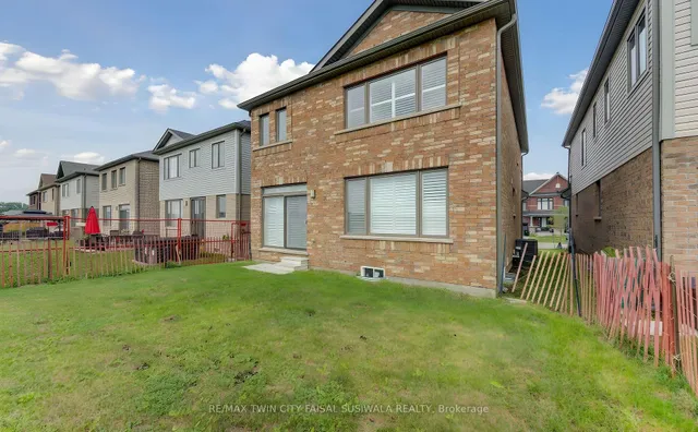 10 Mildred Gillies St, North Dumfries 2