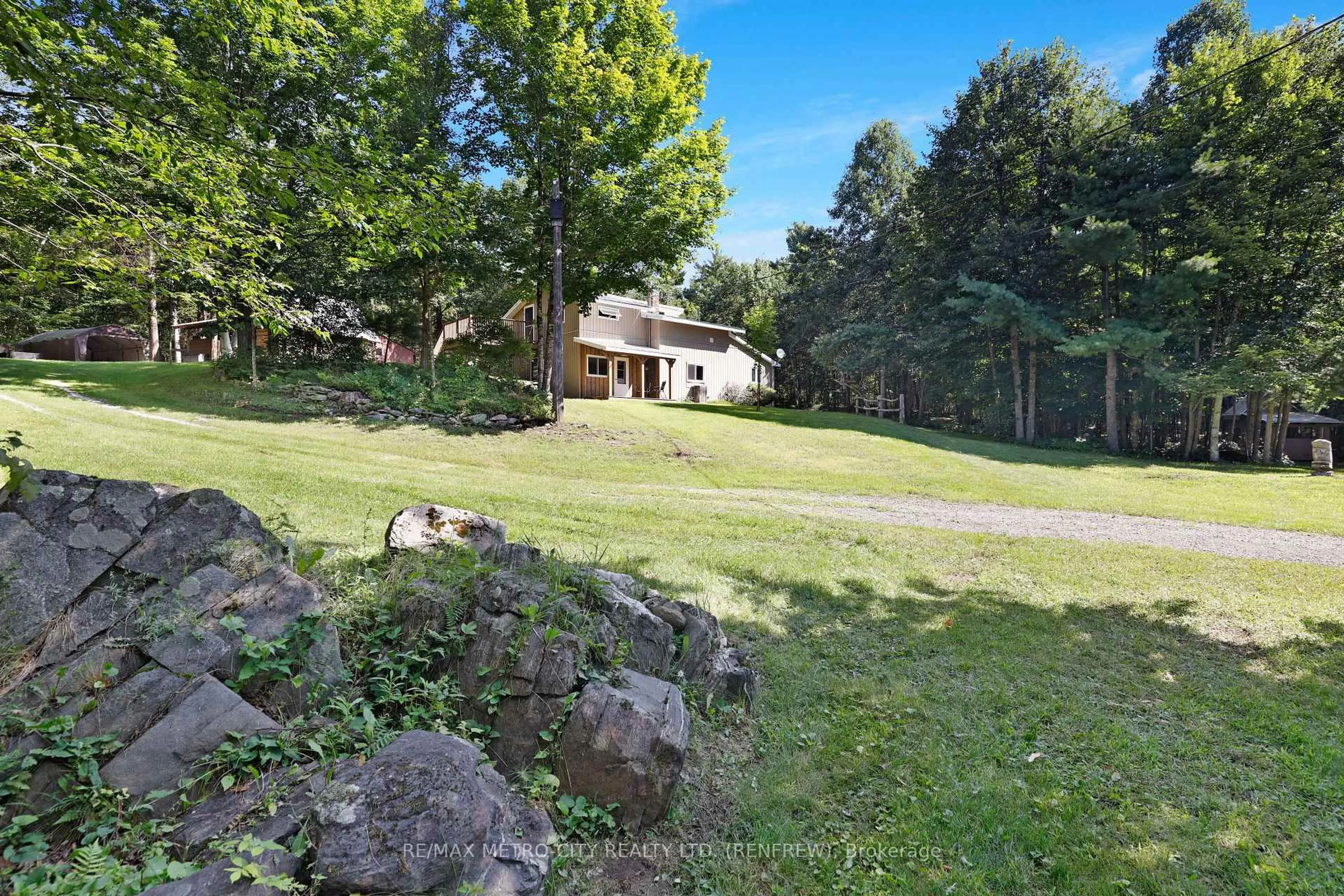 A pic from outside/outdoor area/front of a property/back of a property/a pic from drone, unknown for 338 Brydges Road Rd, Burnstown Ontario K0J 1G0