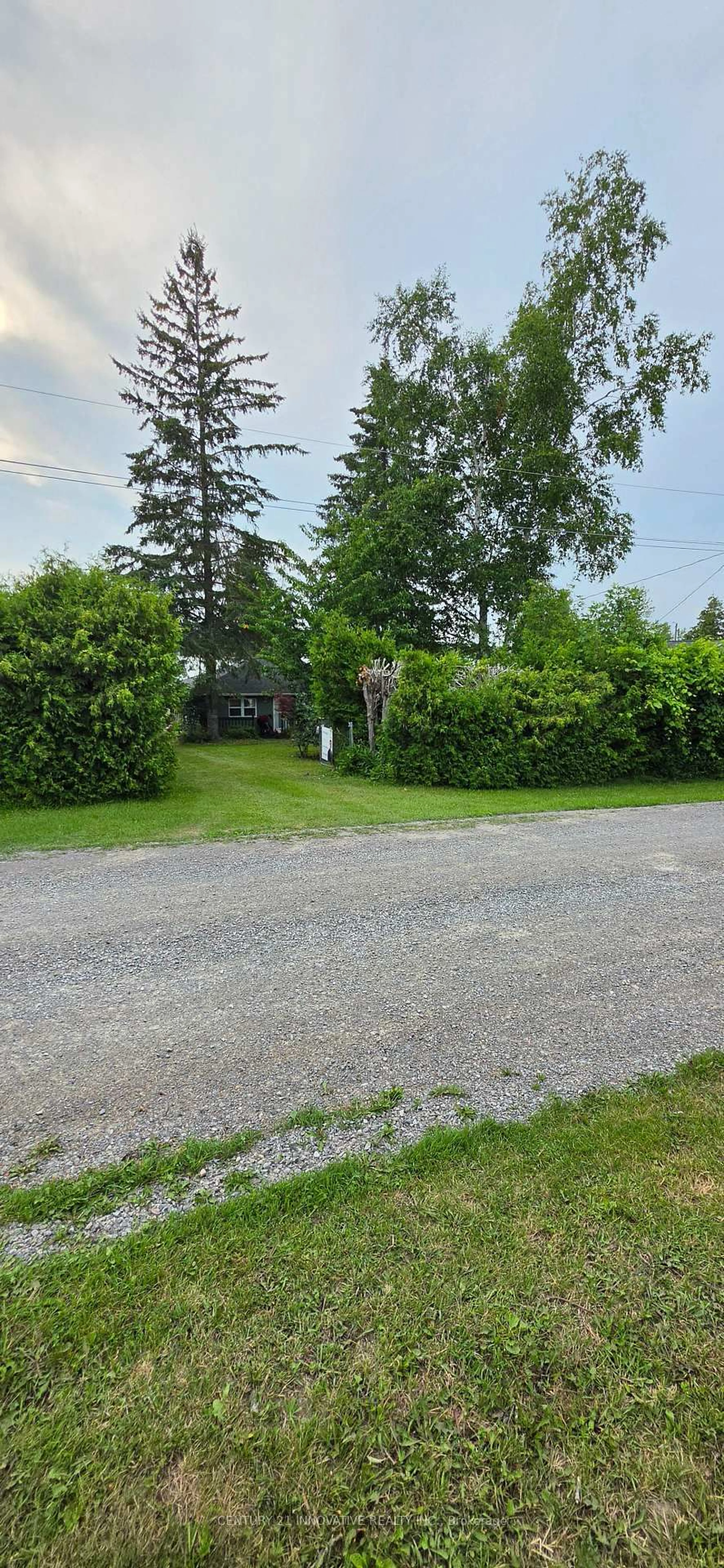 A pic from outside/outdoor area/front of a property/back of a property/a pic from drone, street for 73 Loon St, Kawartha Lakes Ontario L0B 1K0
