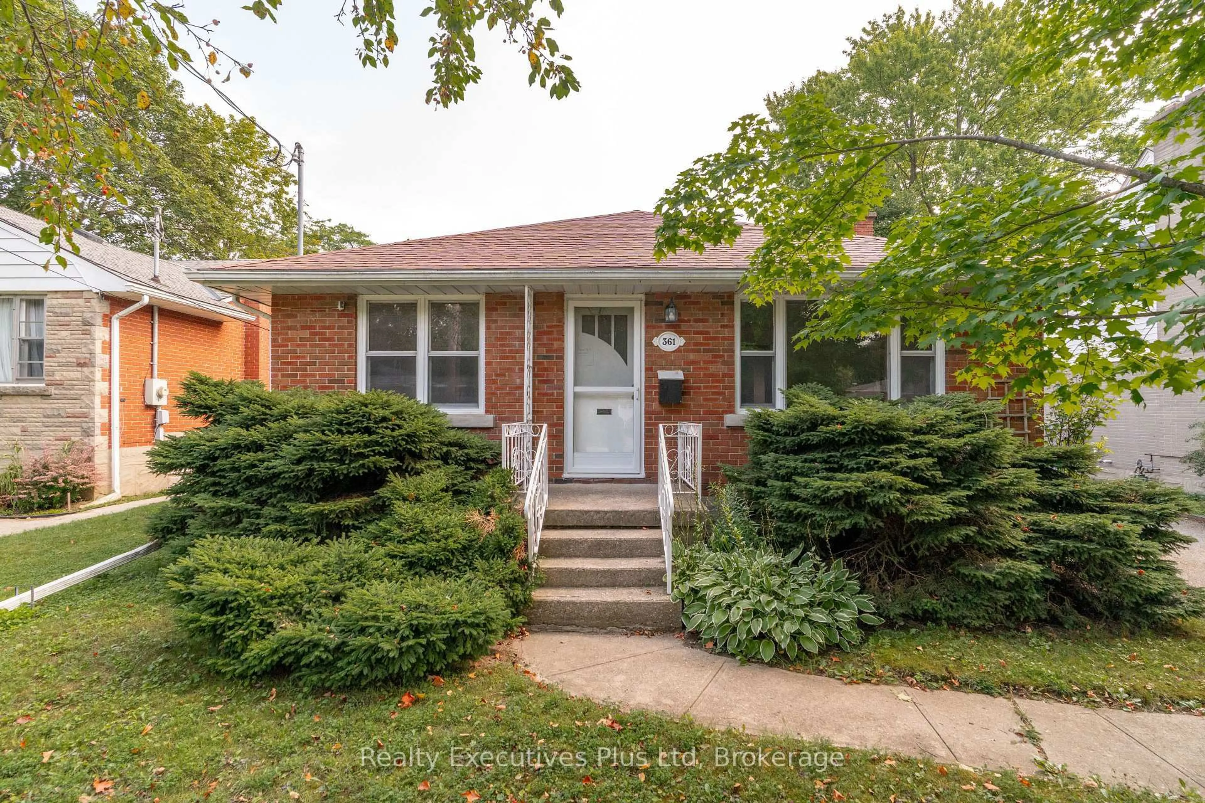 Home with brick exterior material, street for 361 Metcalfe St, Guelph Ontario N1E 4Z5
