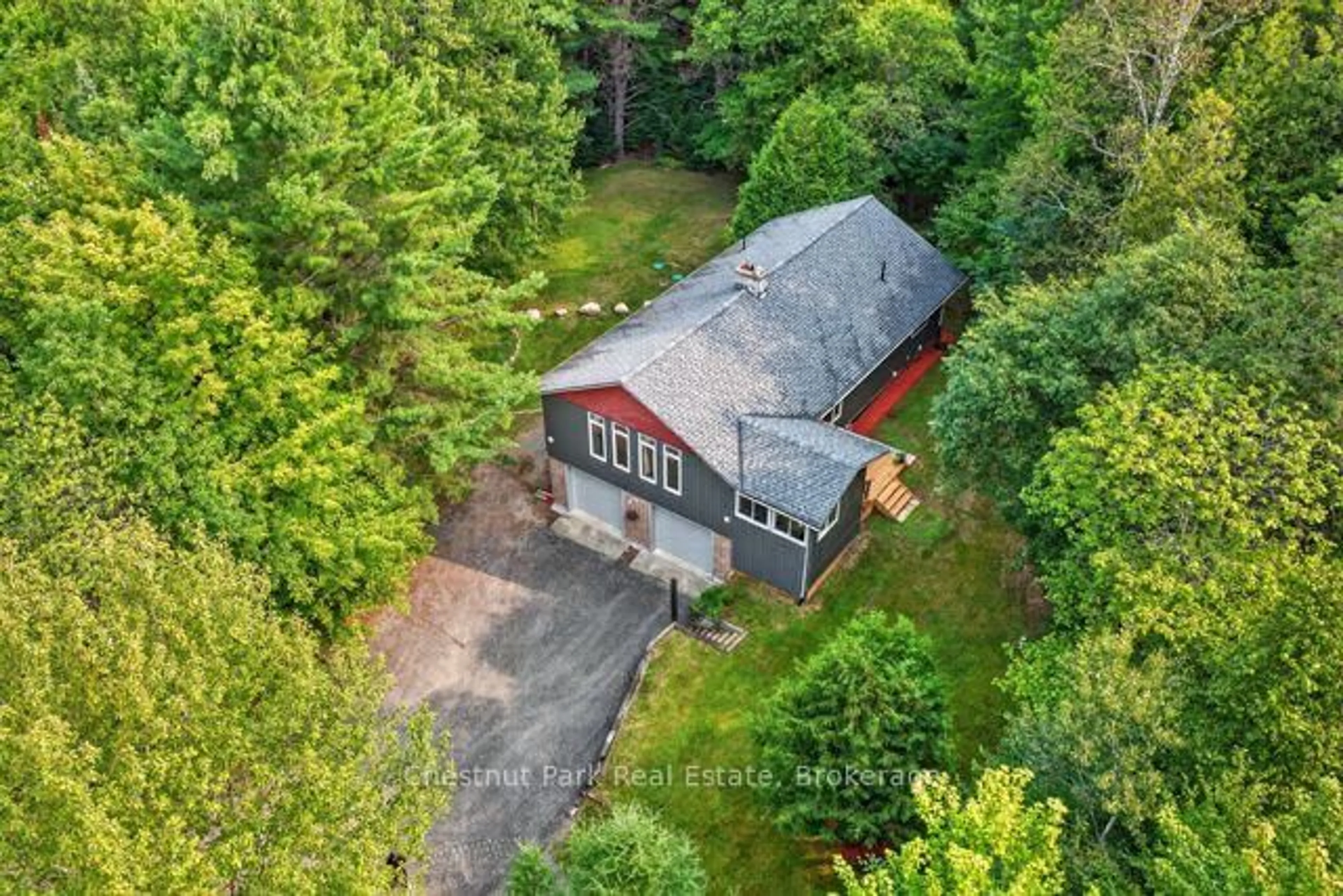 A pic from outside/outdoor area/front of a property/back of a property/a pic from drone, unknown for 1039 South Waseosa Lake Rd, Huntsville Ontario P1H 2N5