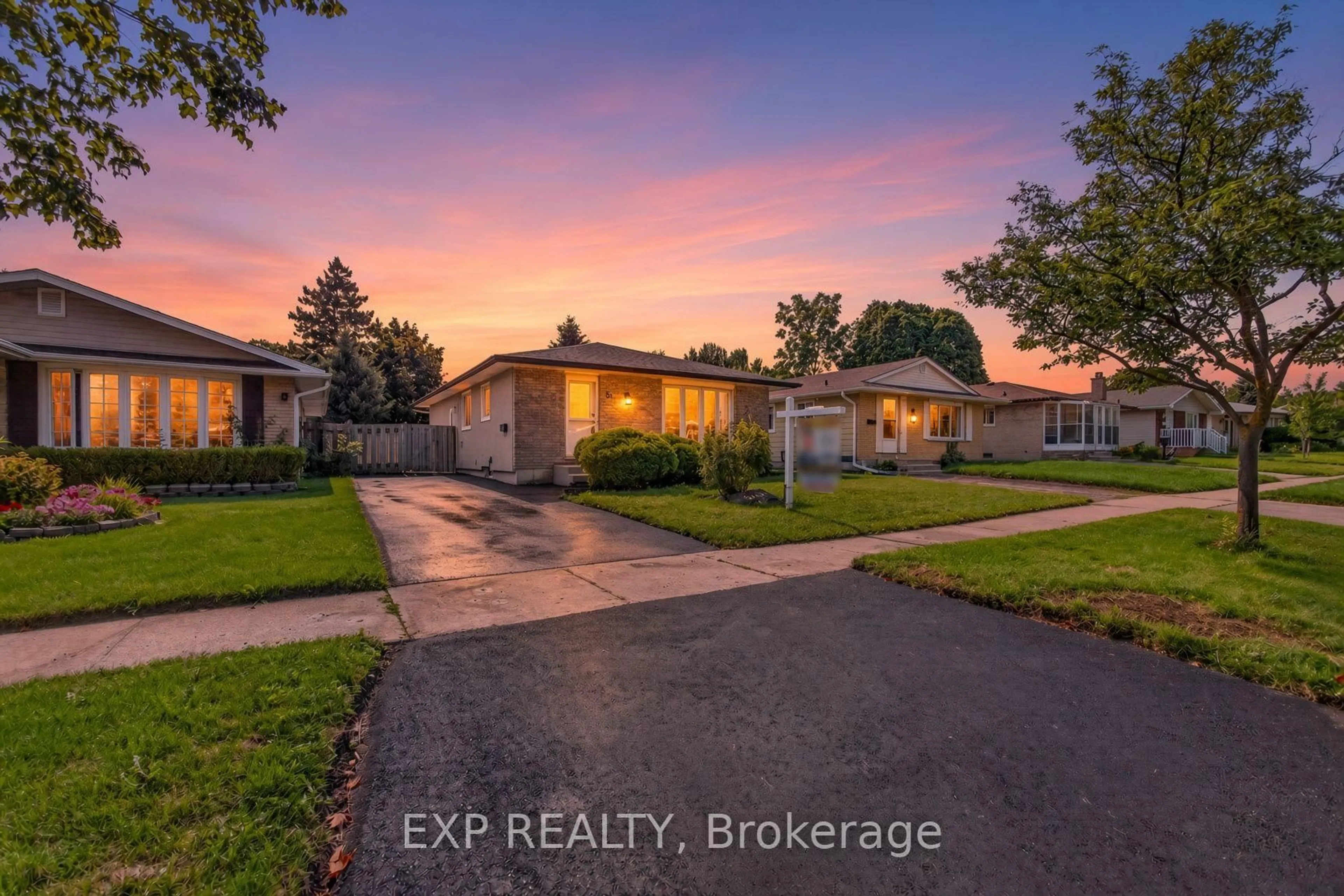 A pic from outside/outdoor area/front of a property/back of a property/a pic from drone, street for 51 Appalachian Cres, Kitchener Ontario N2E 1A3