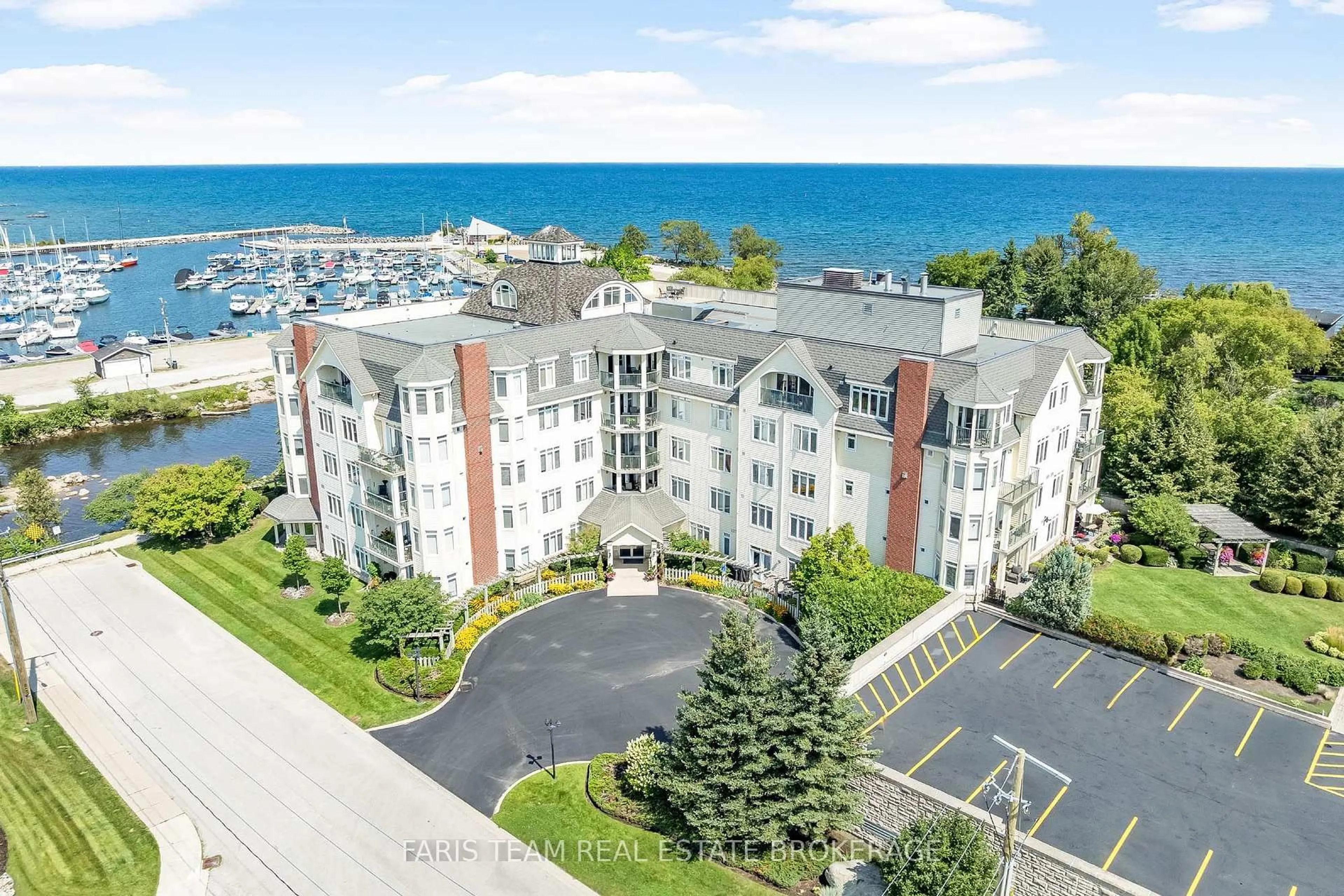 A pic from outside/outdoor area/front of a property/back of a property/a pic from drone, water/lake/river/ocean view for 10 Bay St #301, Blue Mountains Ontario N0H 2P0