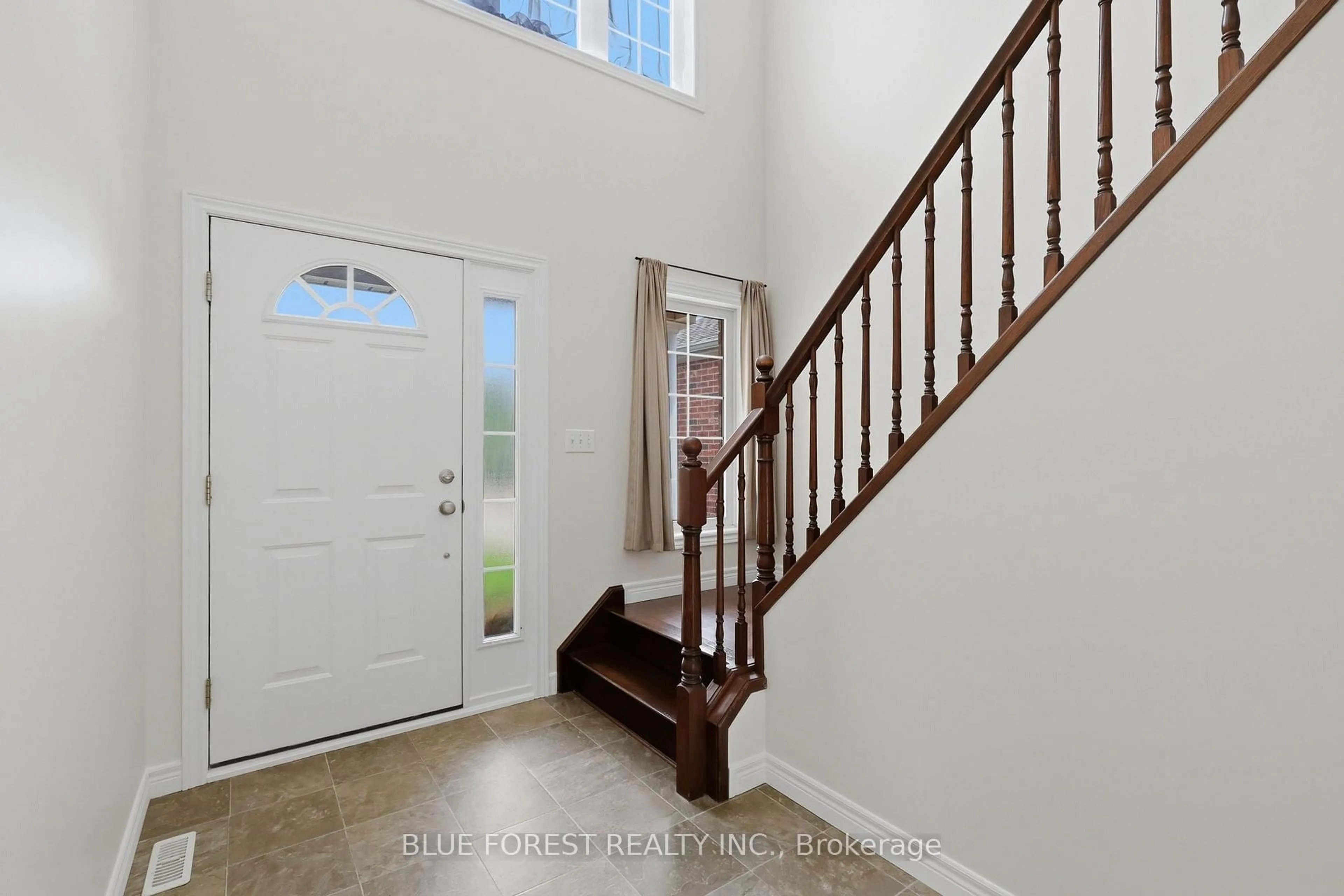 Indoor entryway for 1888 Stackhouse Cres, London North Ontario N5X 4M6