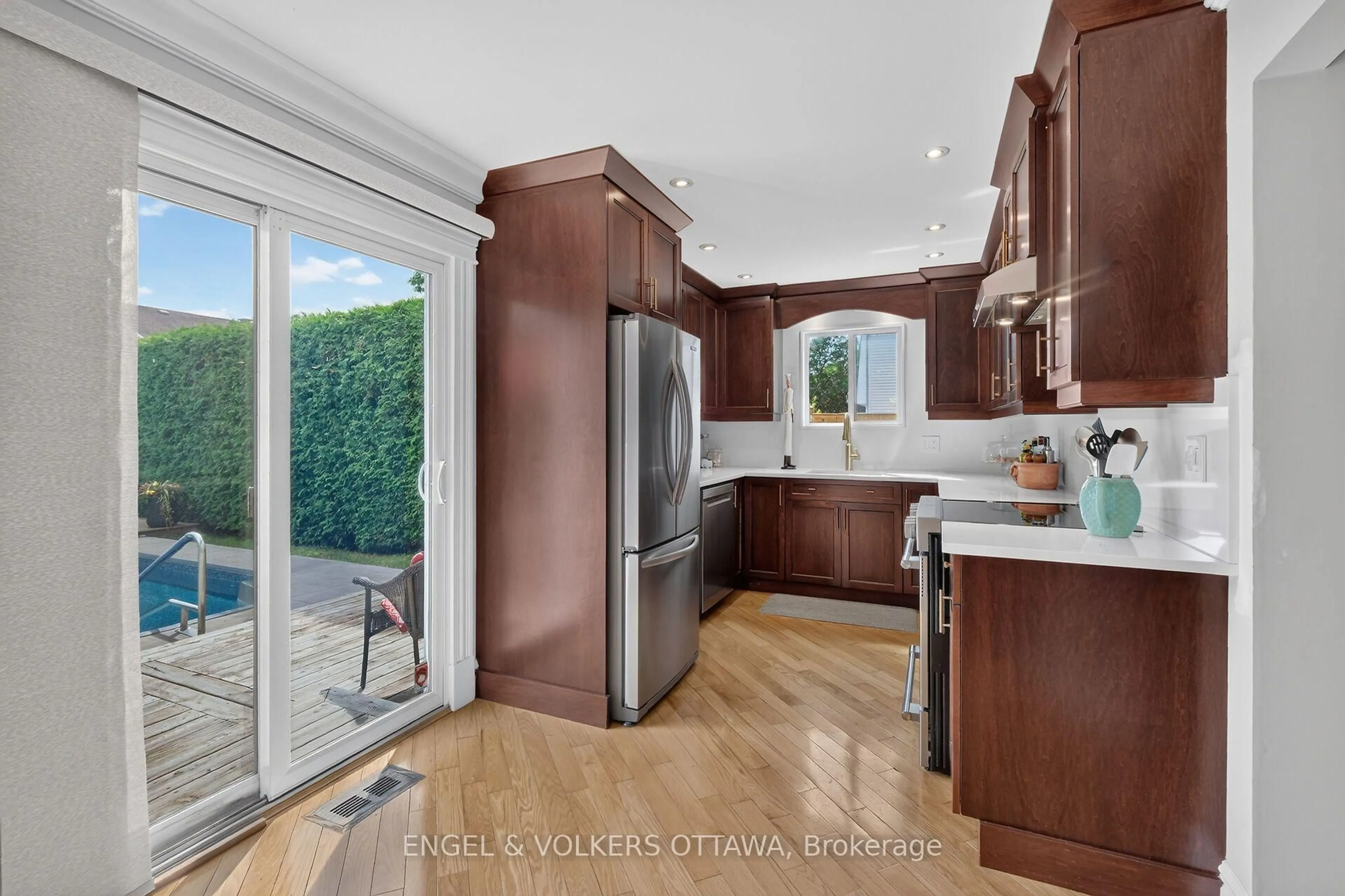 Contemporary kitchen, ceramic/tile floor for 1069 St Germain Cres, Ottawa Ontario K1C 2L7