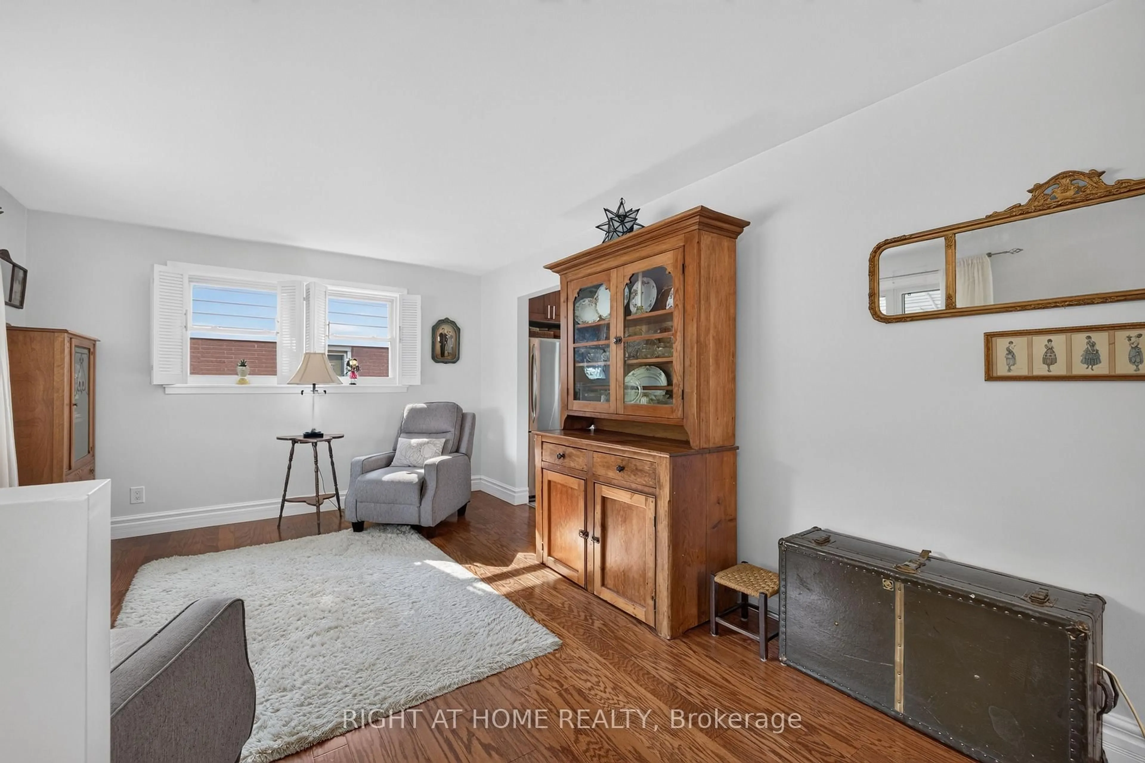 Living room with furniture, unknown for 24 Tweedsmuir Ave, London East Ontario N5W 1K5