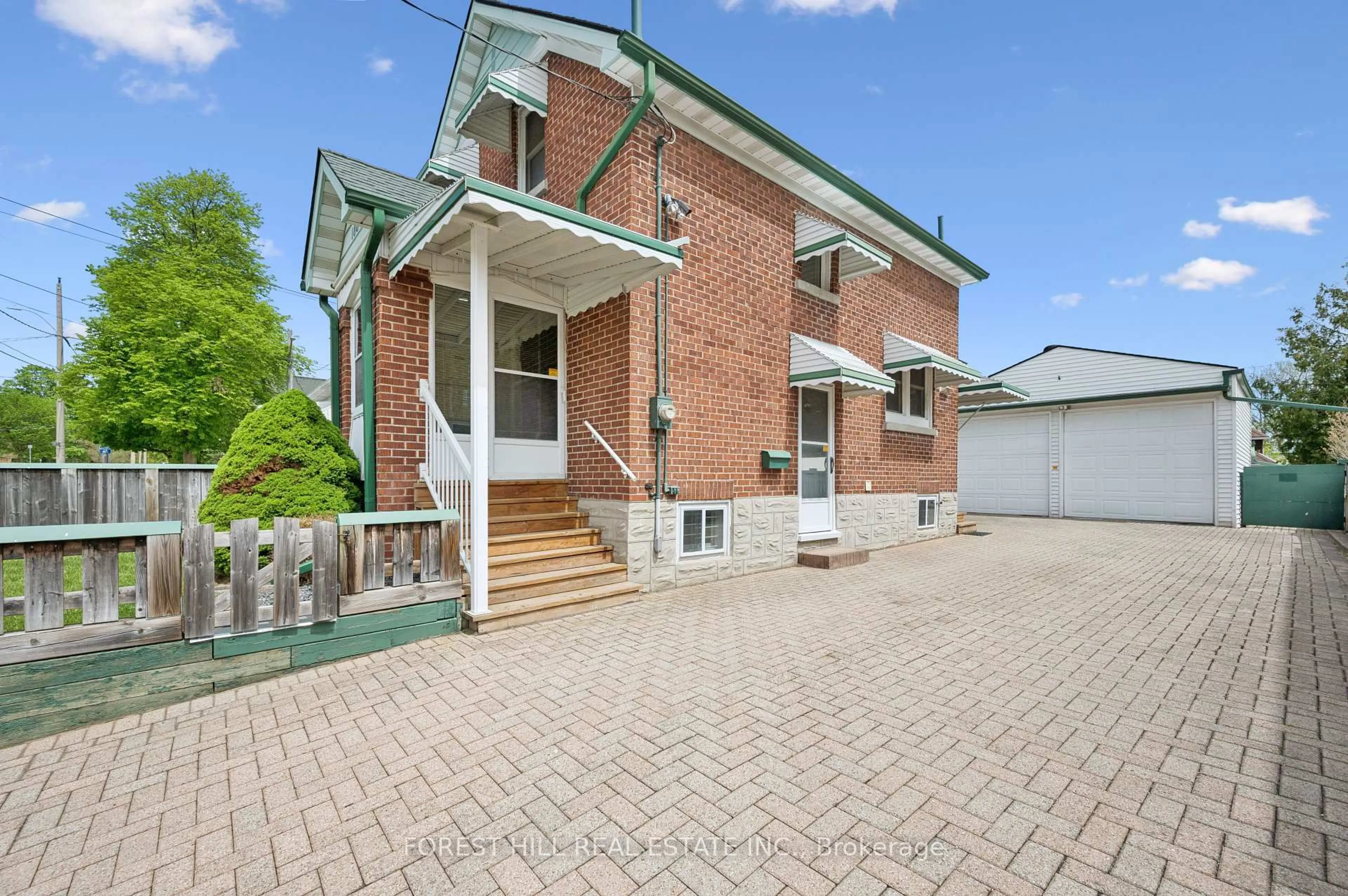 Home with brick exterior material, street for 188 Wentworth Ave, Kitchener Ontario N2M 3S4