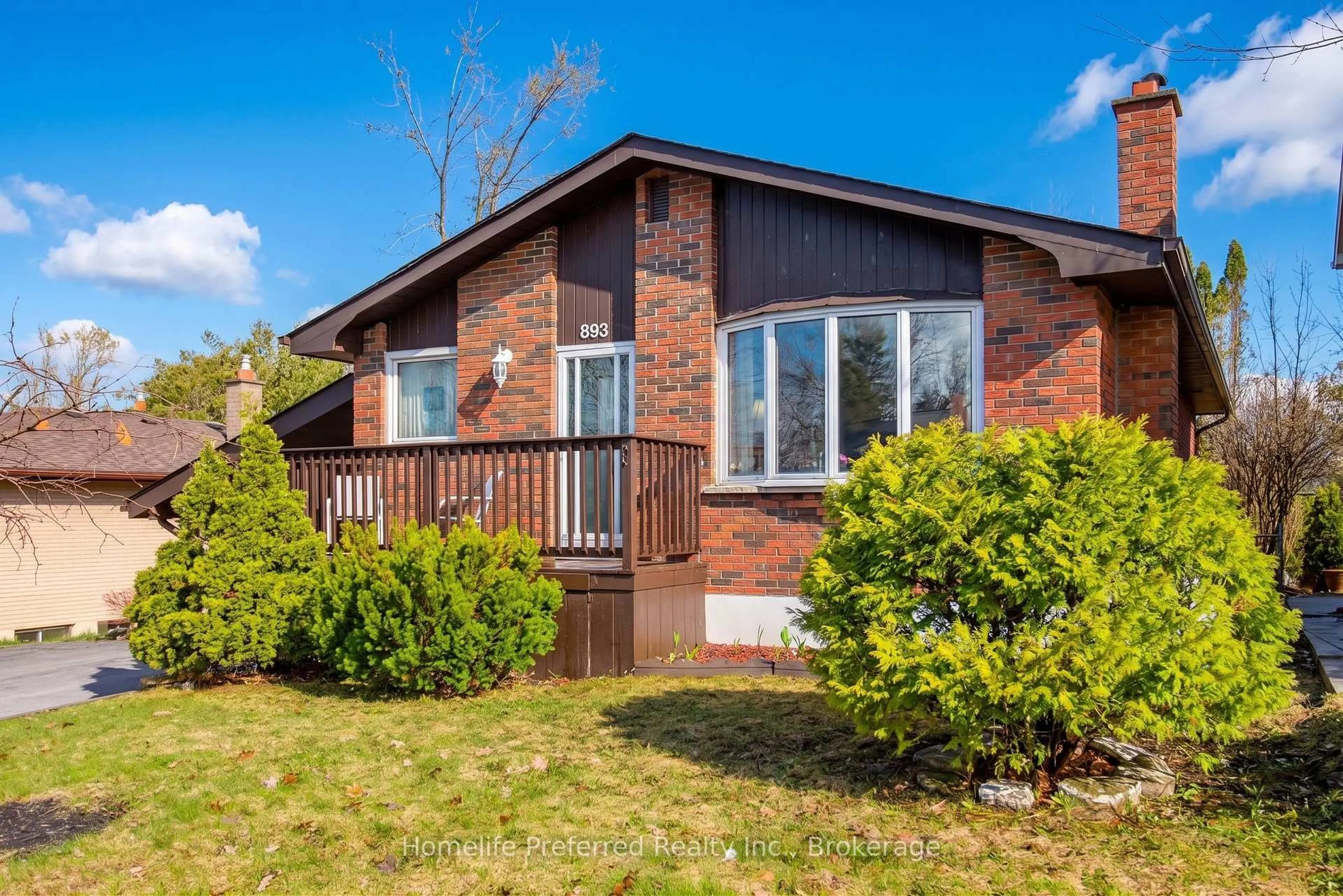 Home with brick exterior material, unknown for 893 Cumberland Ave, Peterborough Ontario K9H 7B3