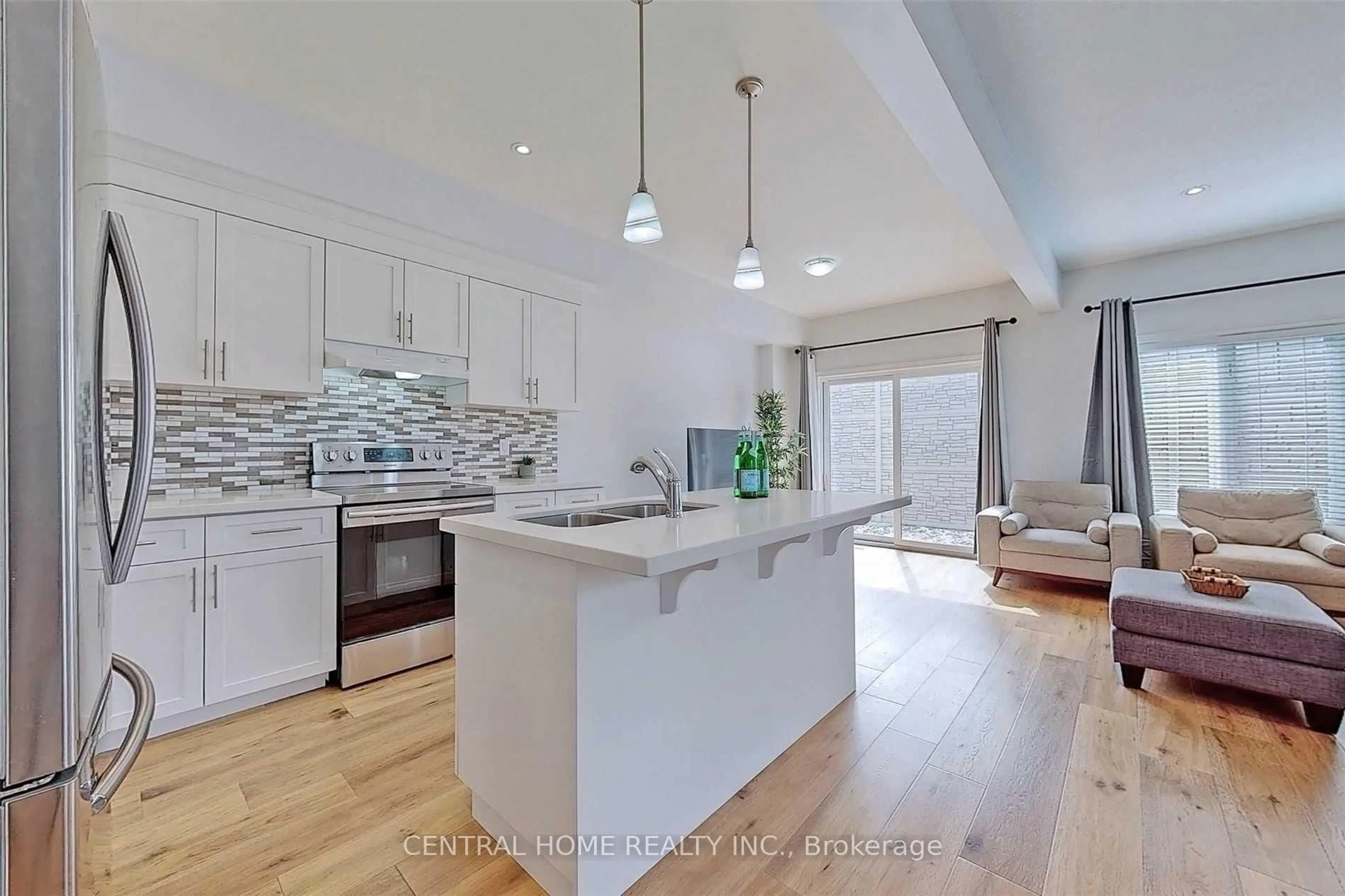 Open concept kitchen, unknown for 98 Shoreview Pl #1, Hamilton Ontario L8E 0J4