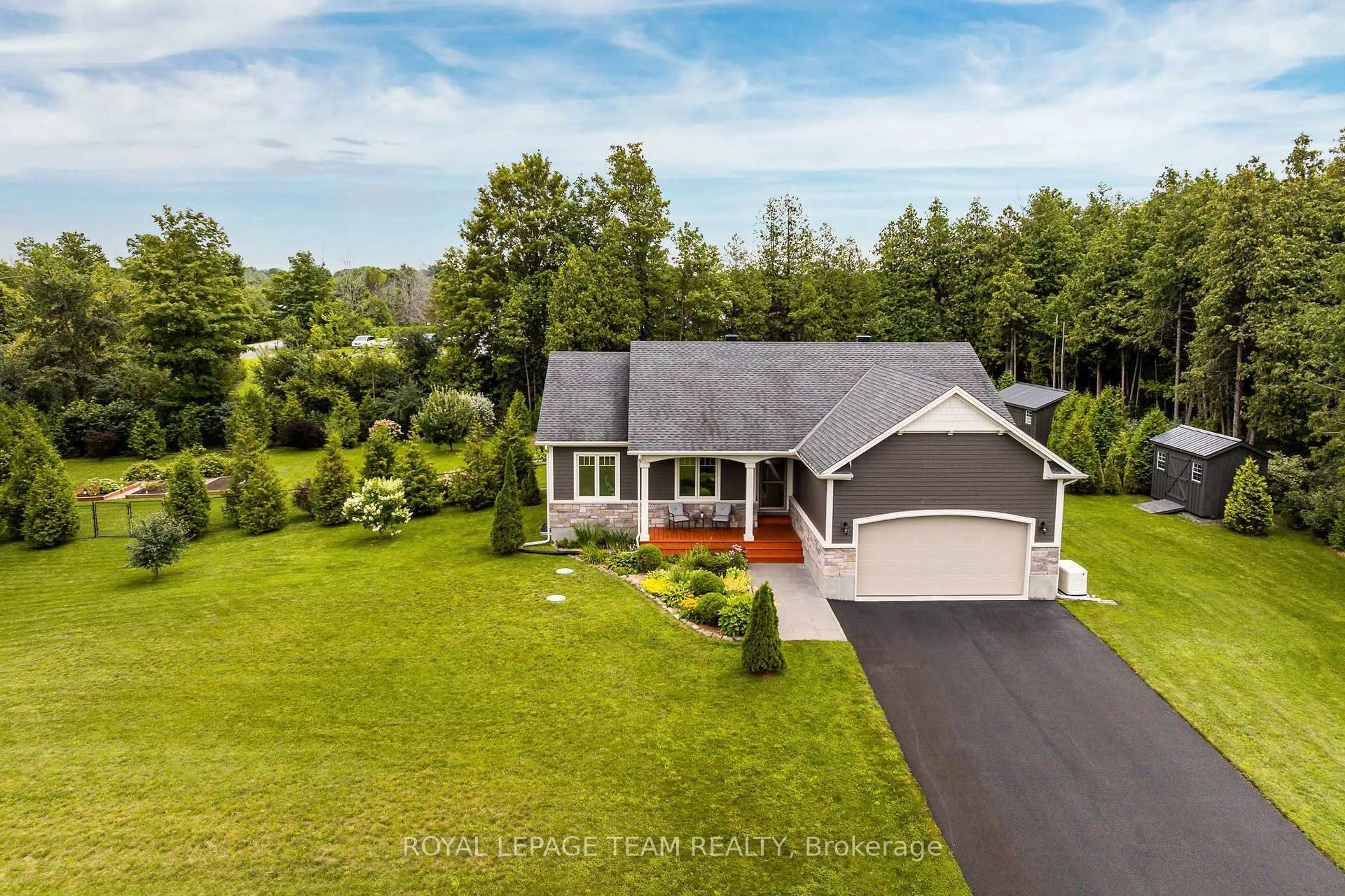 A pic from outside/outdoor area/front of a property/back of a property/a pic from drone, unknown for 116 Brookberry Cres, North Grenville Ontario K0G 1J0