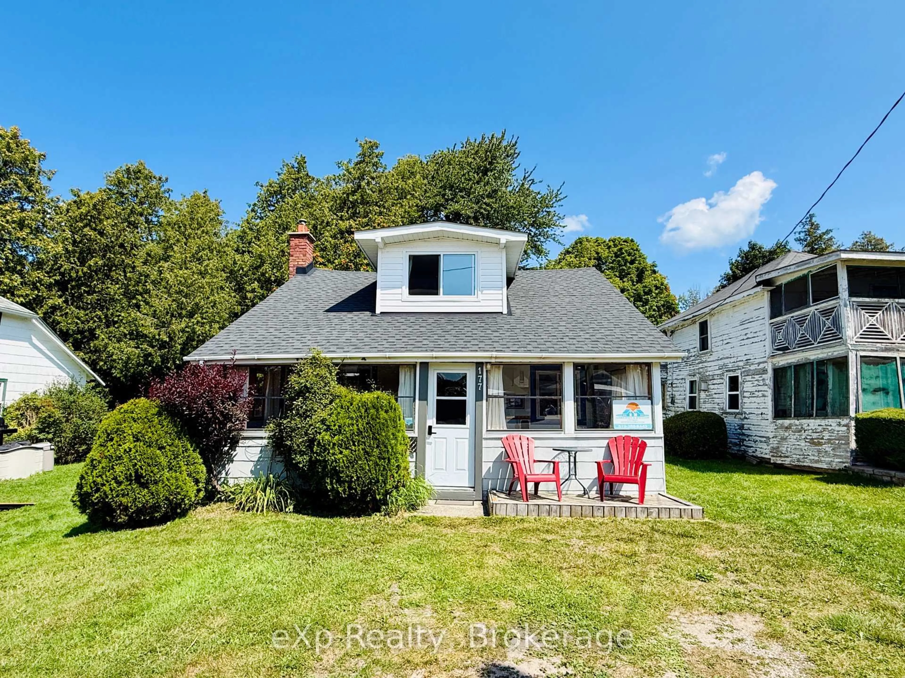 A pic from outside/outdoor area/front of a property/back of a property/a pic from drone, street for 177 Elgin St, Saugeen Shores Ontario N0H 2C0