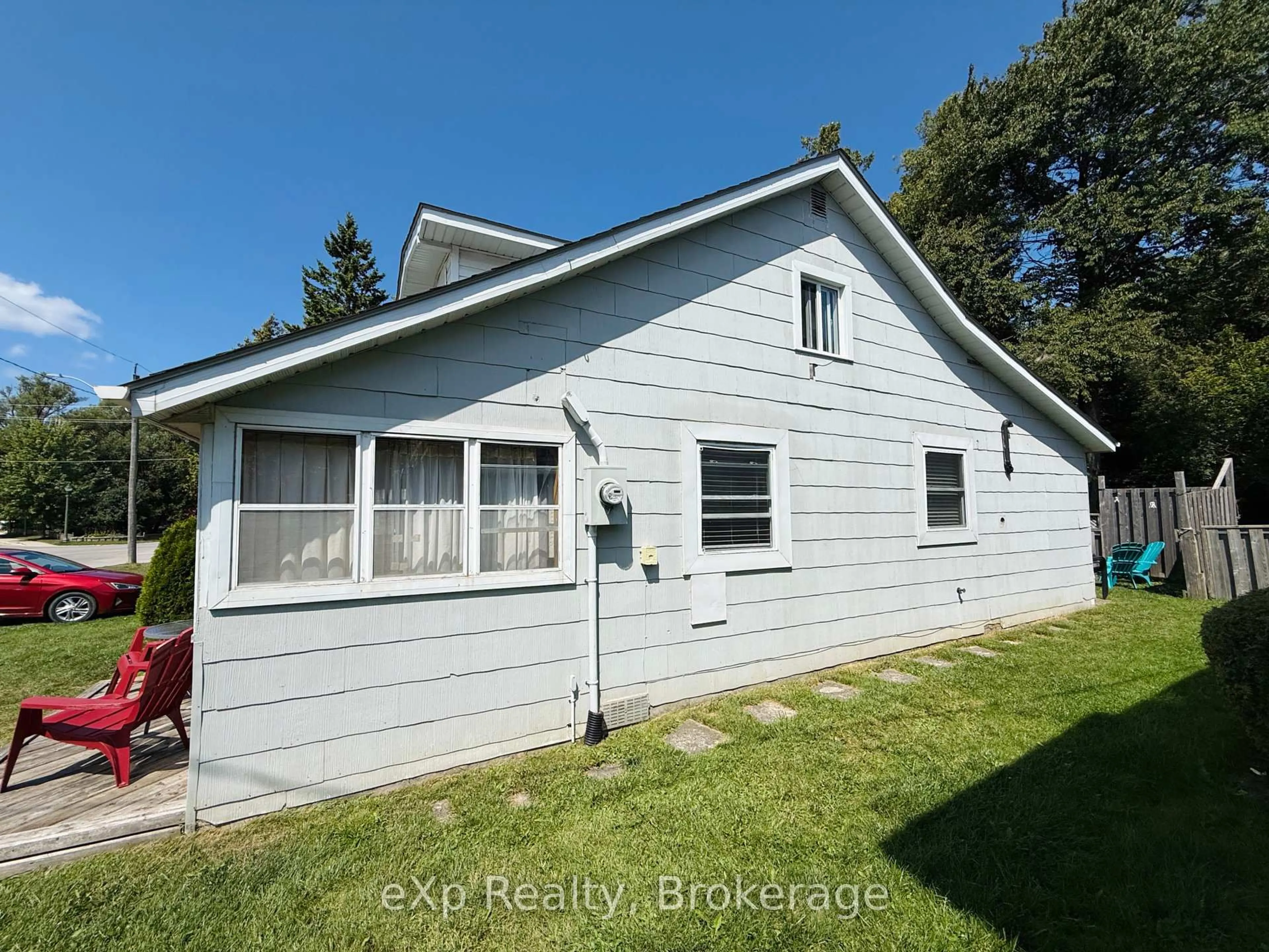 Home with vinyl exterior material, unknown for 177 Elgin St, Saugeen Shores Ontario N0H 2C0