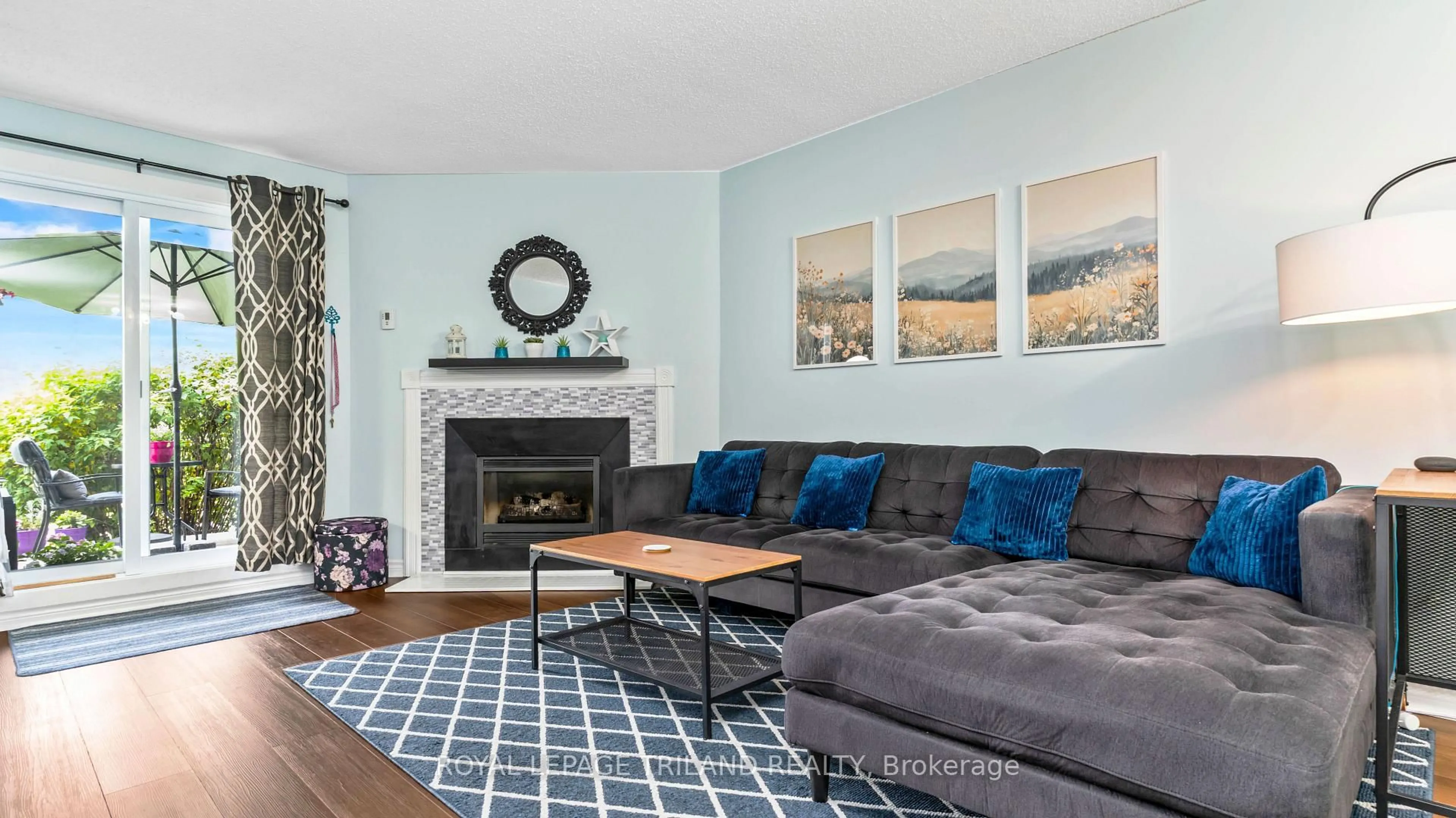 Living room with furniture, unknown for 735 DEVERON Cres #116, London South Ontario N5Z 4X8