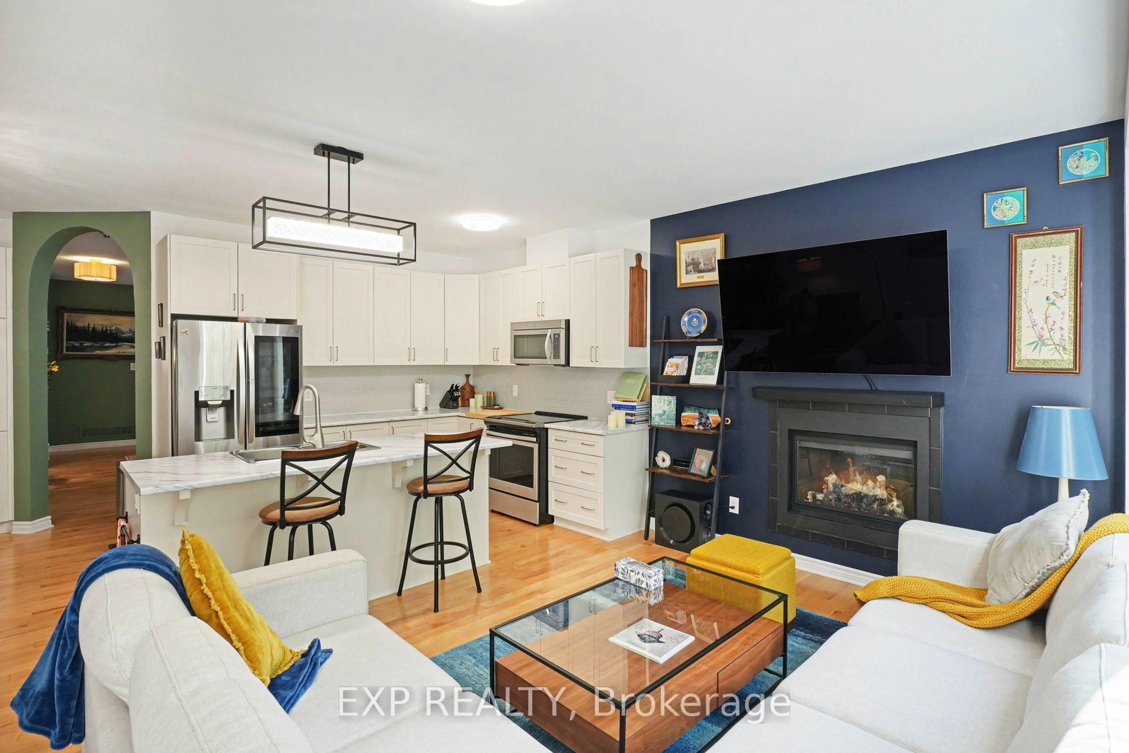 Open concept kitchen, unknown for 897 Bunchberry Way, Ottawa Ontario K1T 3T8