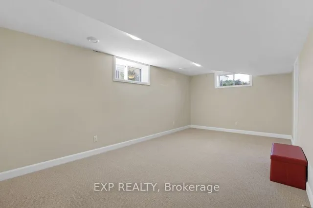 225 Sunset Cres, Russell 5