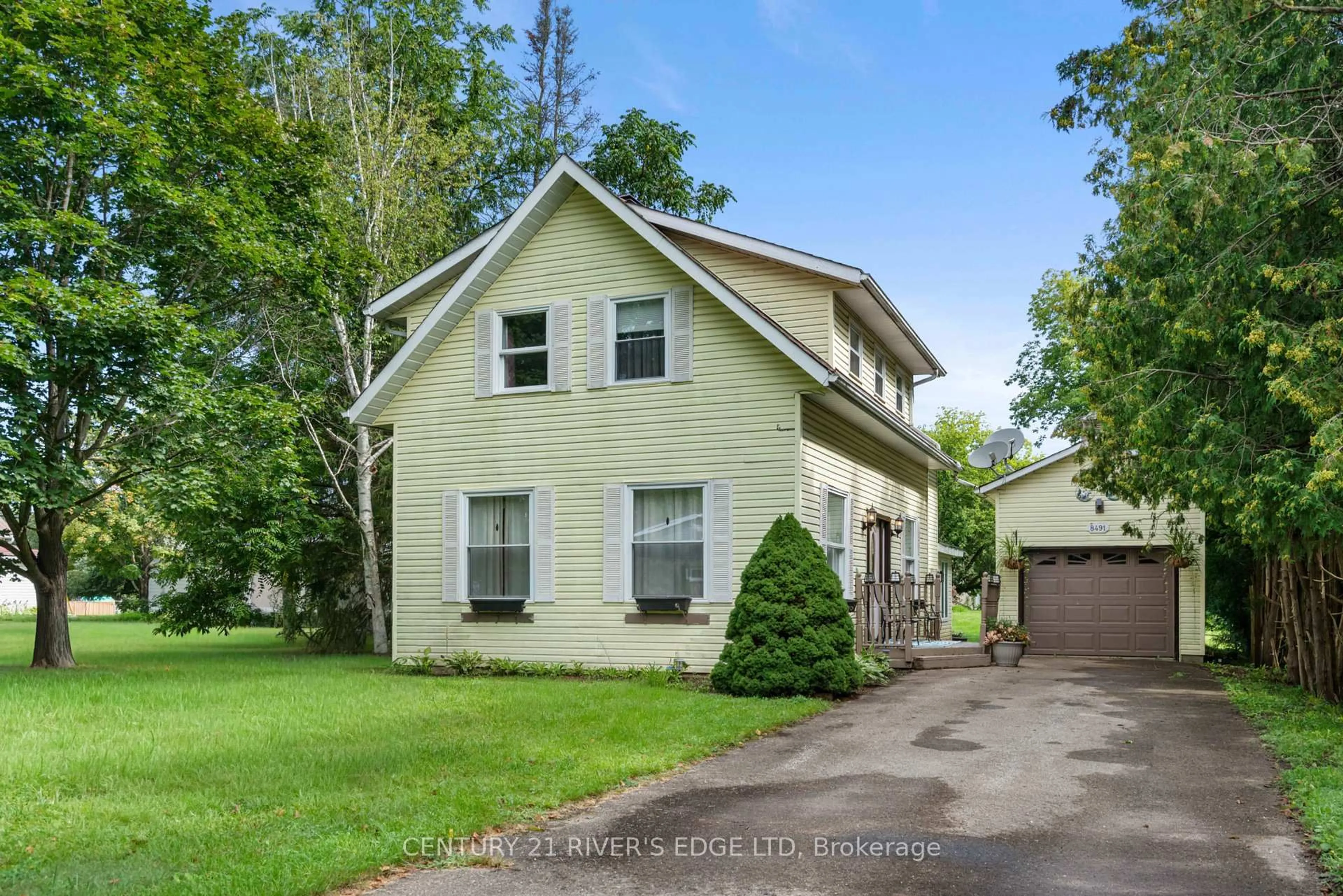 Home with vinyl exterior material, street for 8491 County Rd 7 Rd, Elizabethtown-Kitley Ontario K0E 1A0