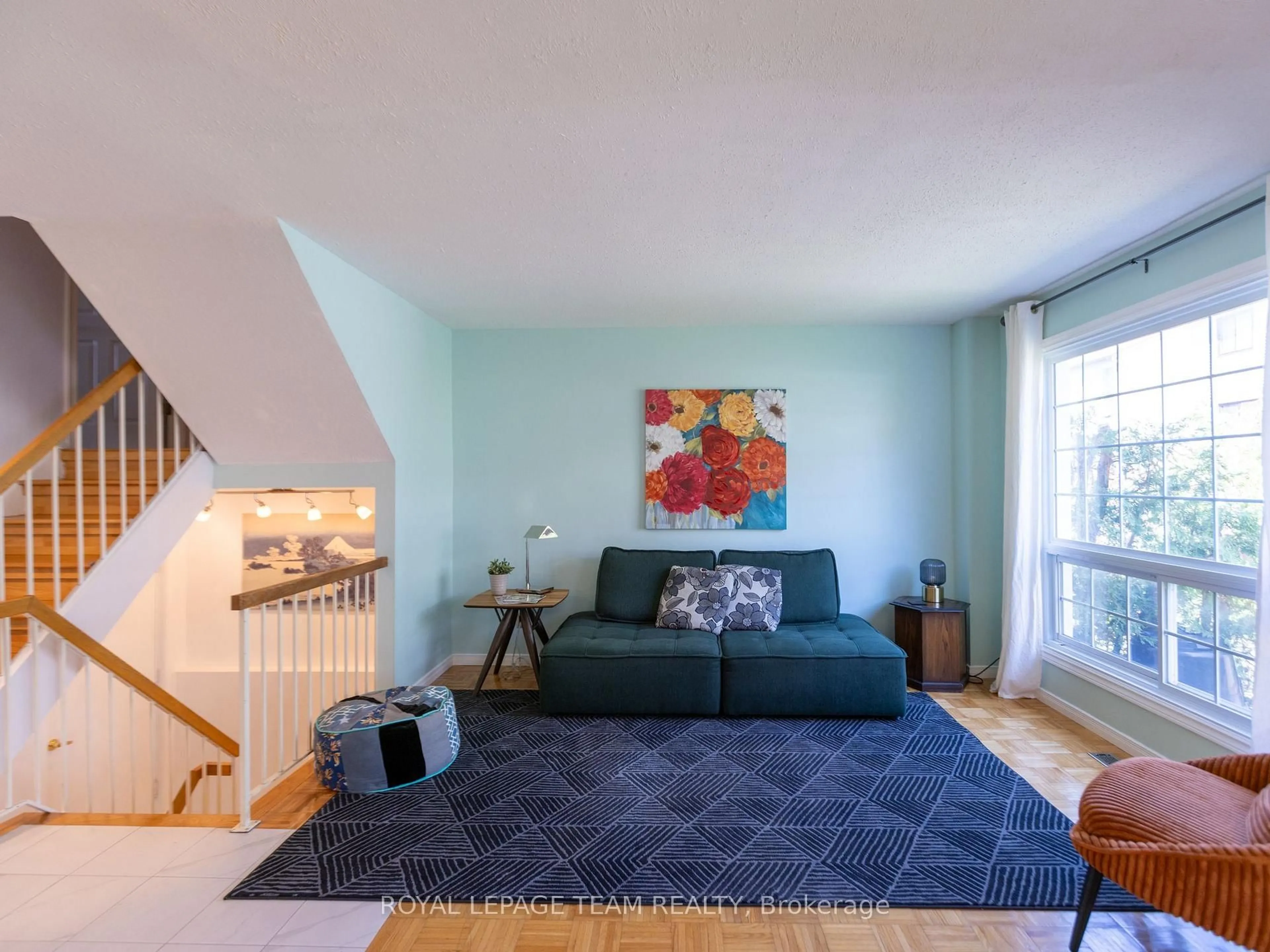 Living room with furniture, unknown for 930 Alenmede Cres, Ottawa Ontario K2B 8K5