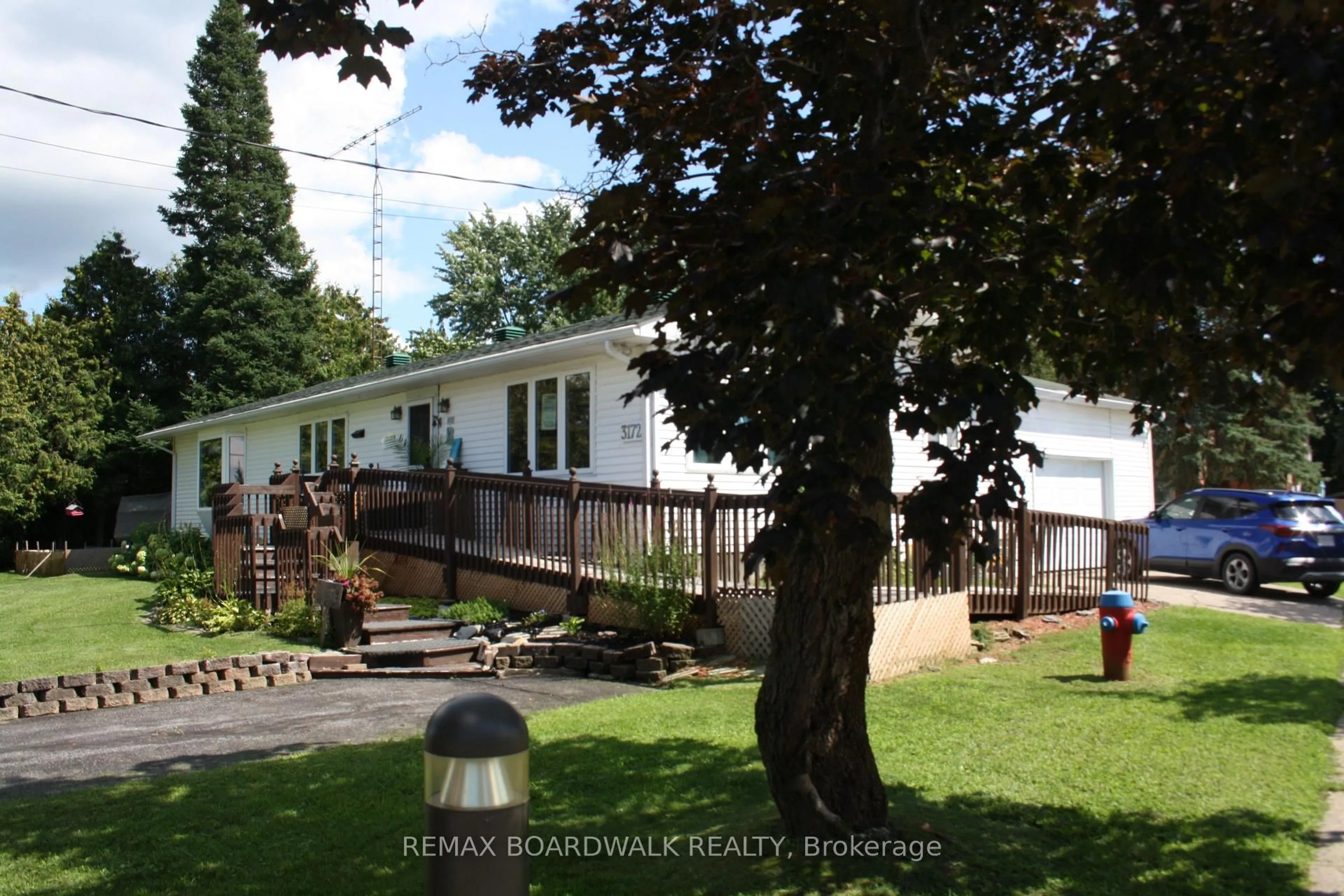 A pic from outside/outdoor area/front of a property/back of a property/a pic from drone, unknown for 3172 Rue Principale St, Alfred and Plantagenet Ontario K0A 3K0