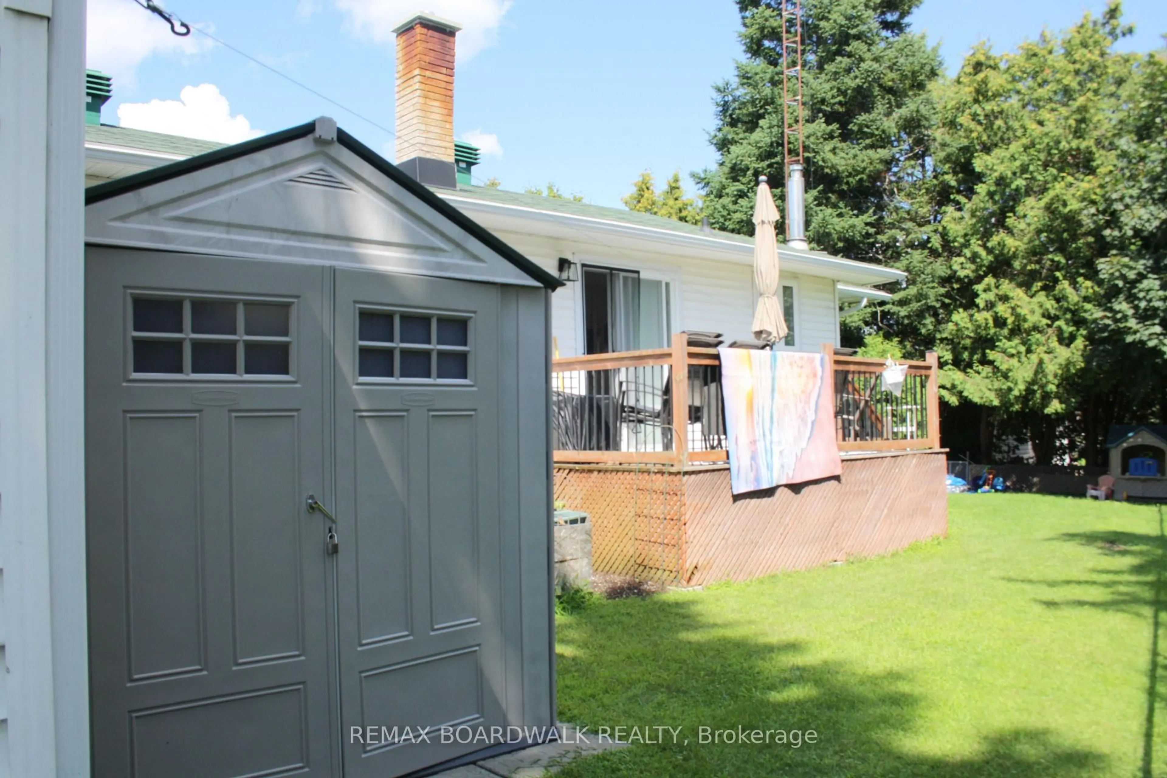 A pic from outside/outdoor area/front of a property/back of a property/a pic from drone, street for 3172 Rue Principale St, Alfred and Plantagenet Ontario K0A 3K0