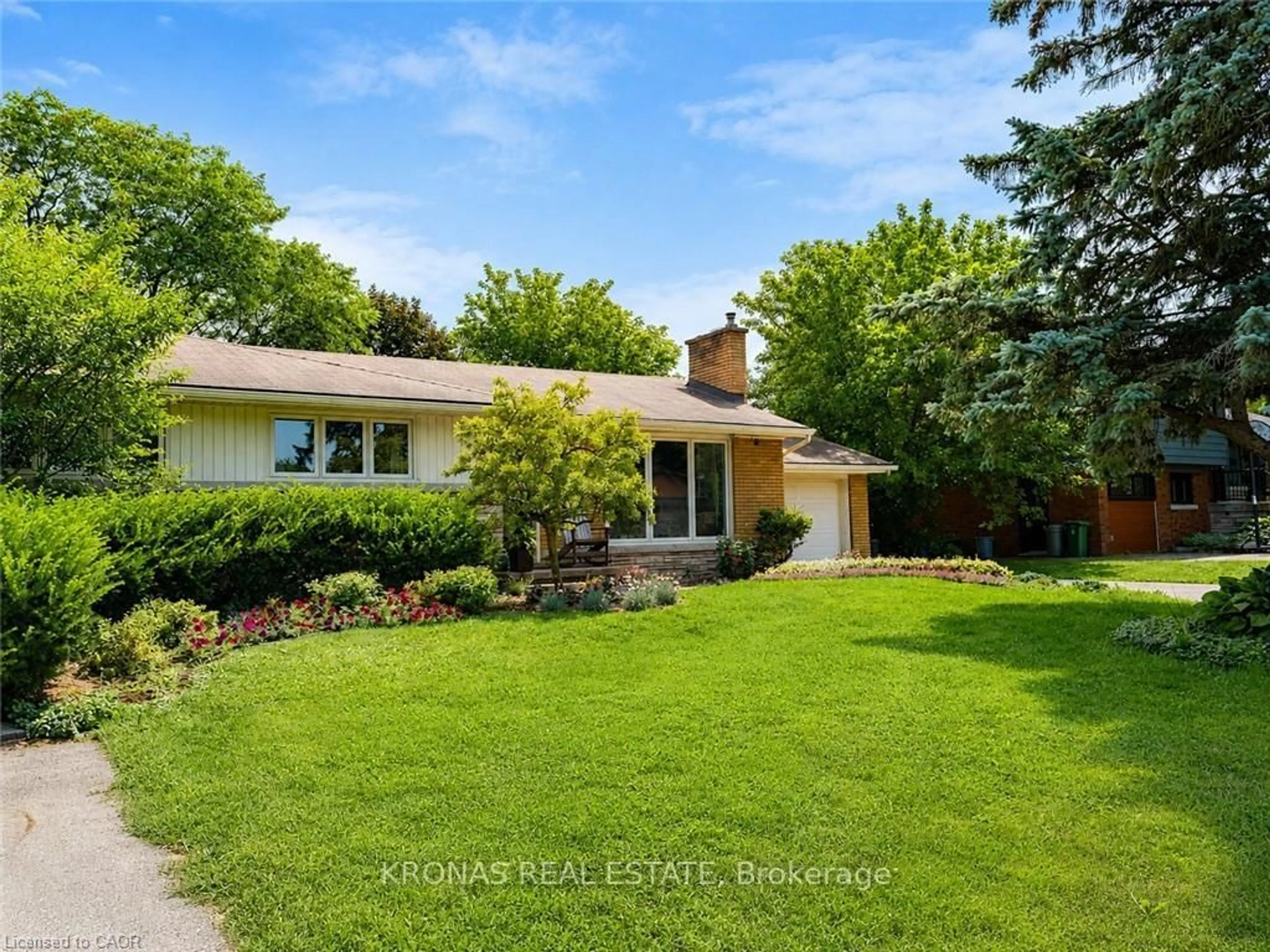 Home with brick exterior material, street for 119 Seneca Dr, Hamilton Ontario L9G 3B7