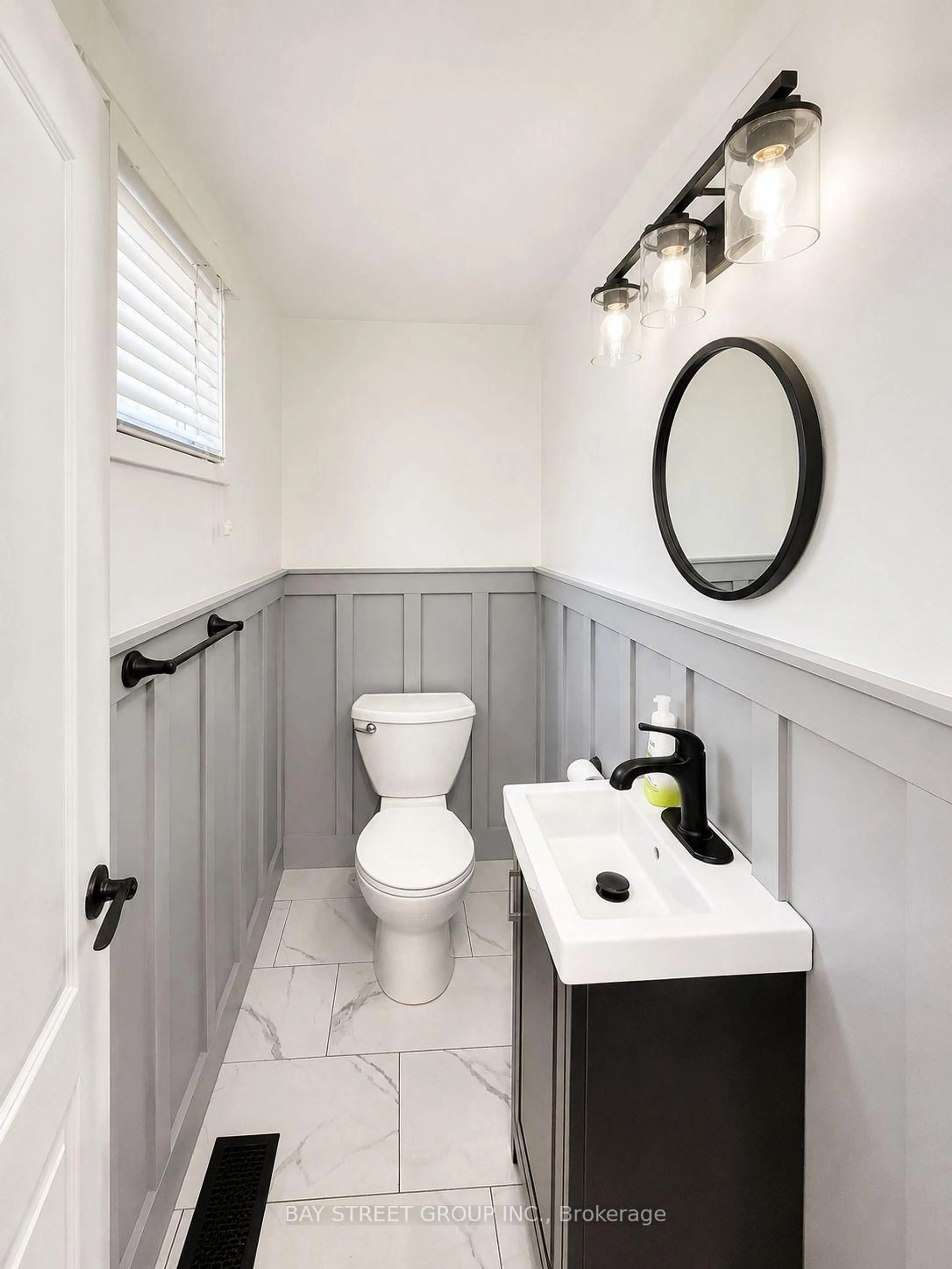Contemporary bathroom, ceramic/tile floor for 22 ROSAMOND Cres, London South Ontario N6E 2M8