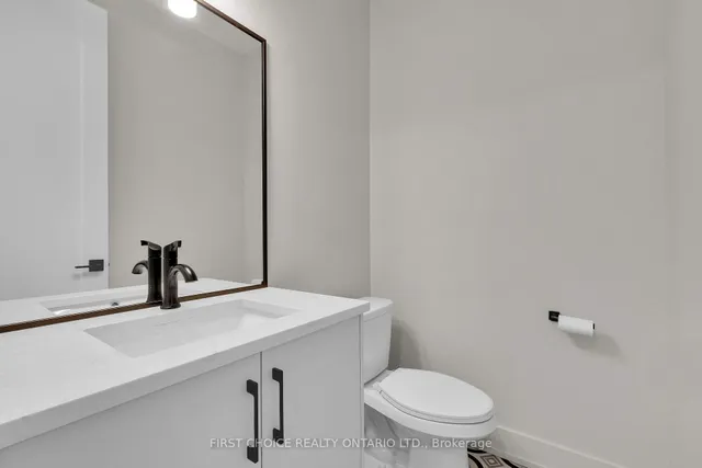 269-271 Queen Mary St, Ottawa 5