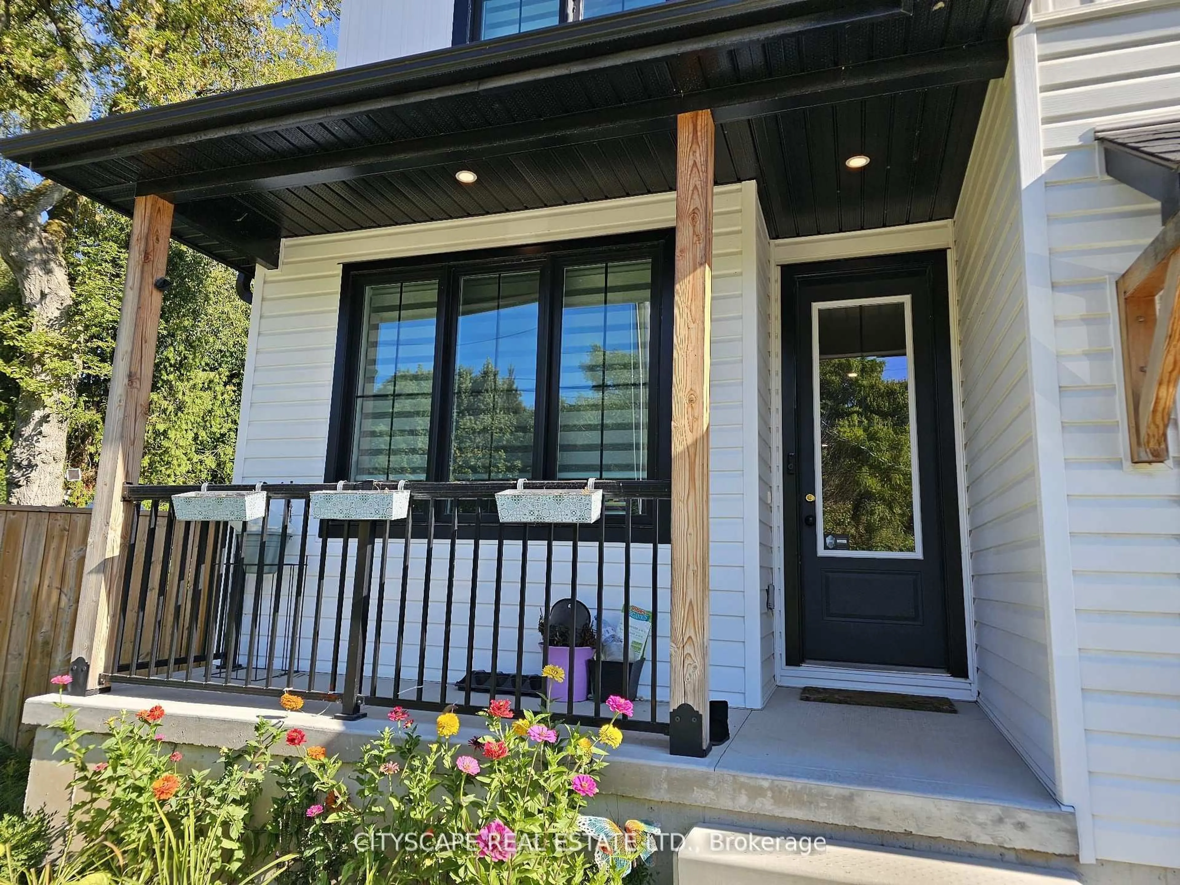 Unknown for 274 Bell St, Ingersoll Ontario N5C 2P3