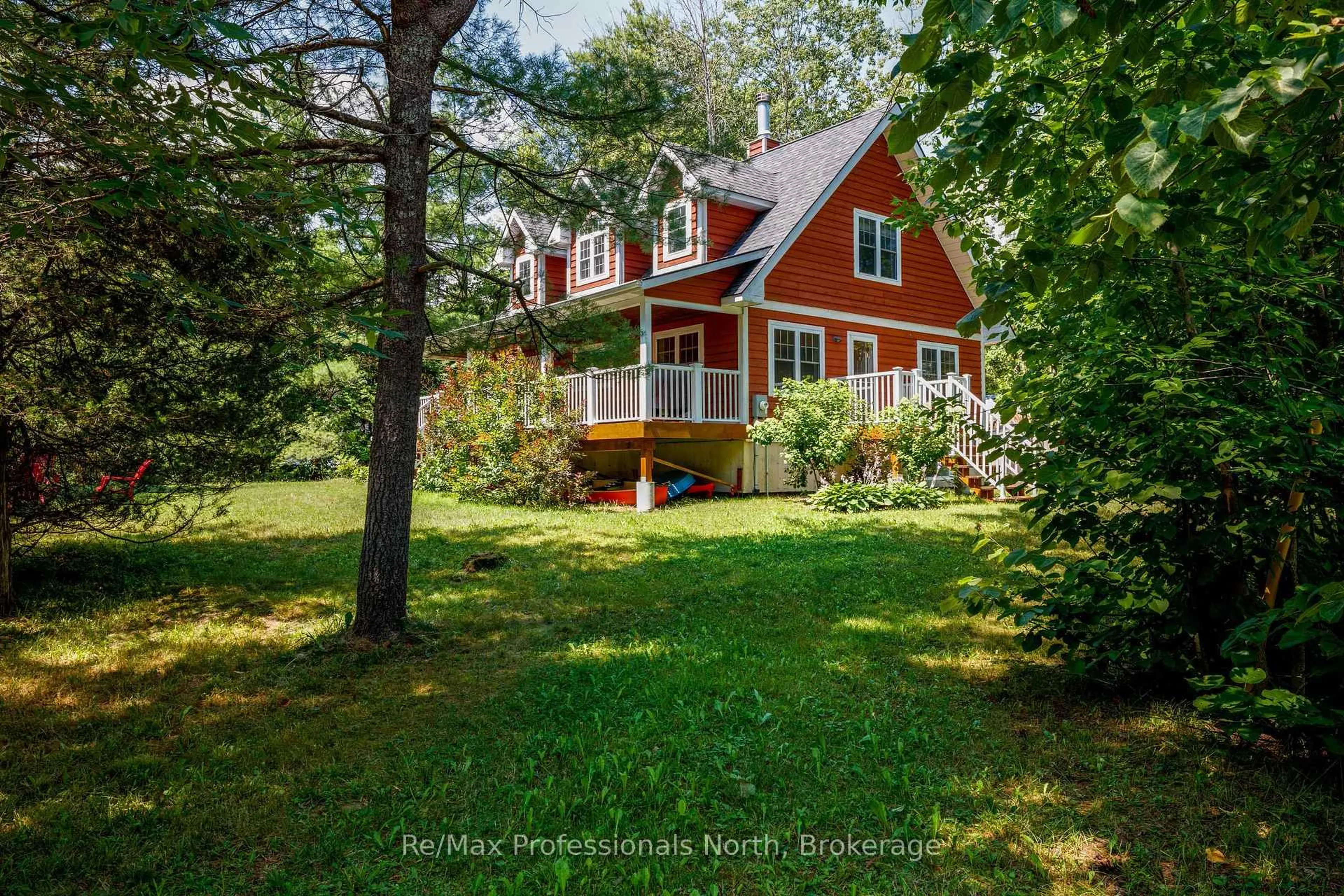 A pic from outside/outdoor area/front of a property/back of a property/a pic from drone, water/lake/river/ocean view for 1003 Heron Lane, Gravenhurst Ontario P0E 1G0