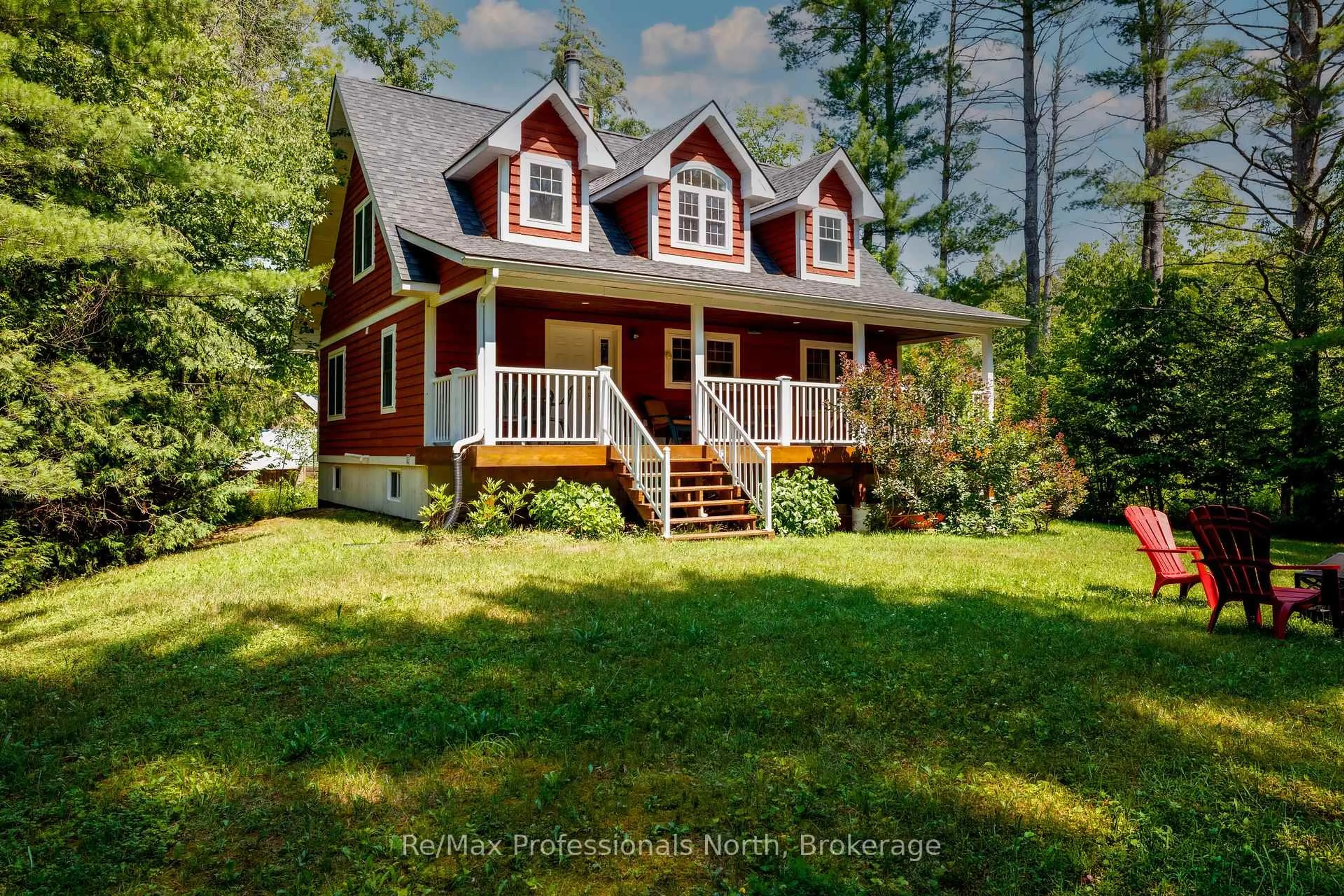 Home with vinyl exterior material, water/lake/river/ocean view for 1003 Heron Lane, Gravenhurst Ontario P0E 1G0