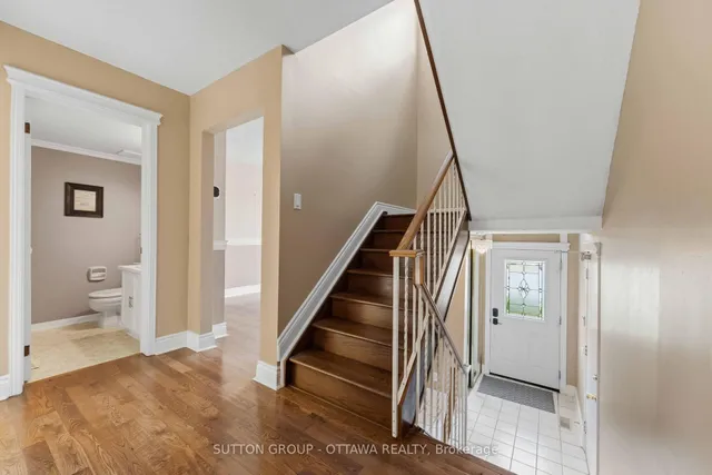 16 Crimson Gate, Ottawa 4