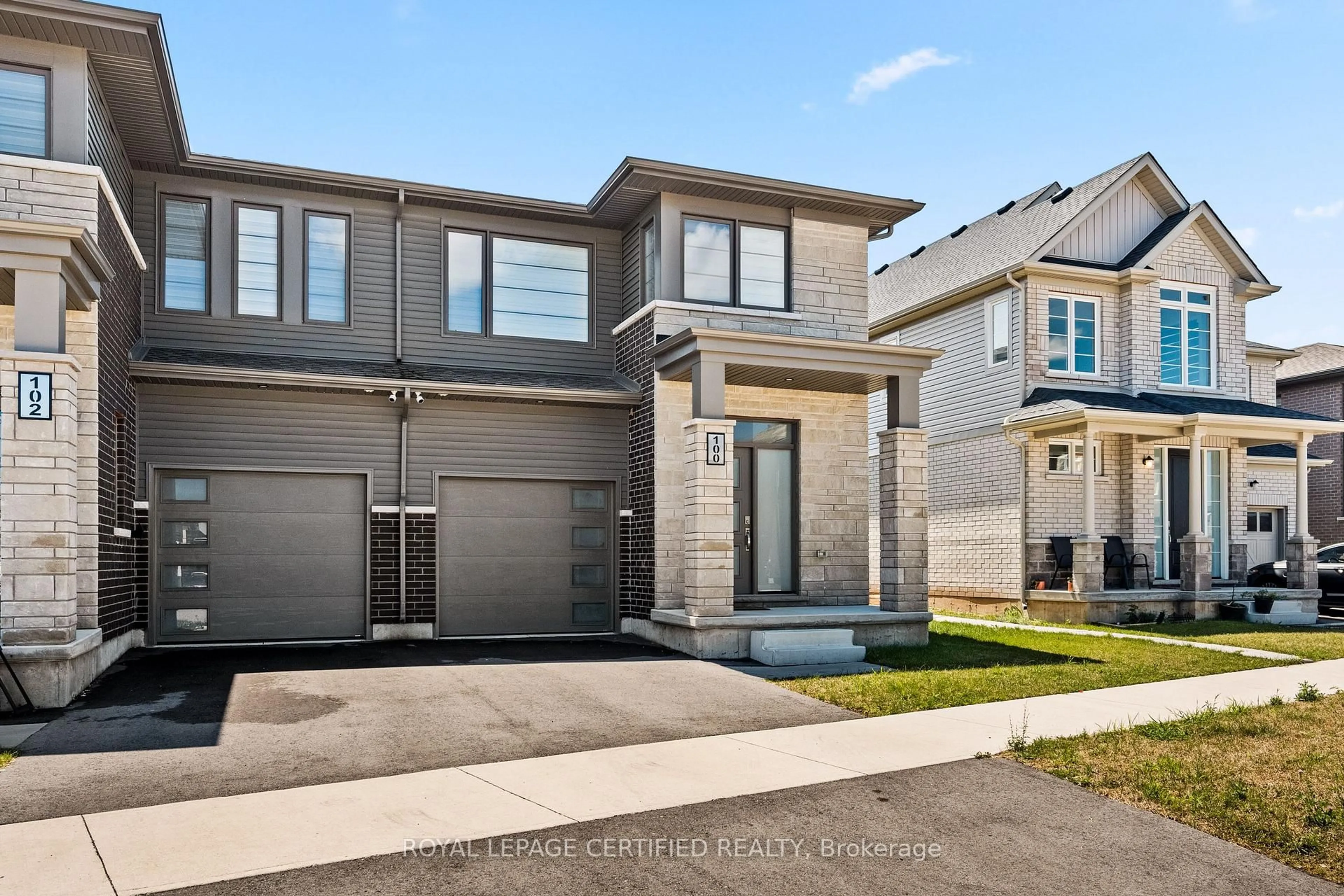Home with brick exterior material, street for 100 Acacia Rd, Pelham Ontario L3B 5N5