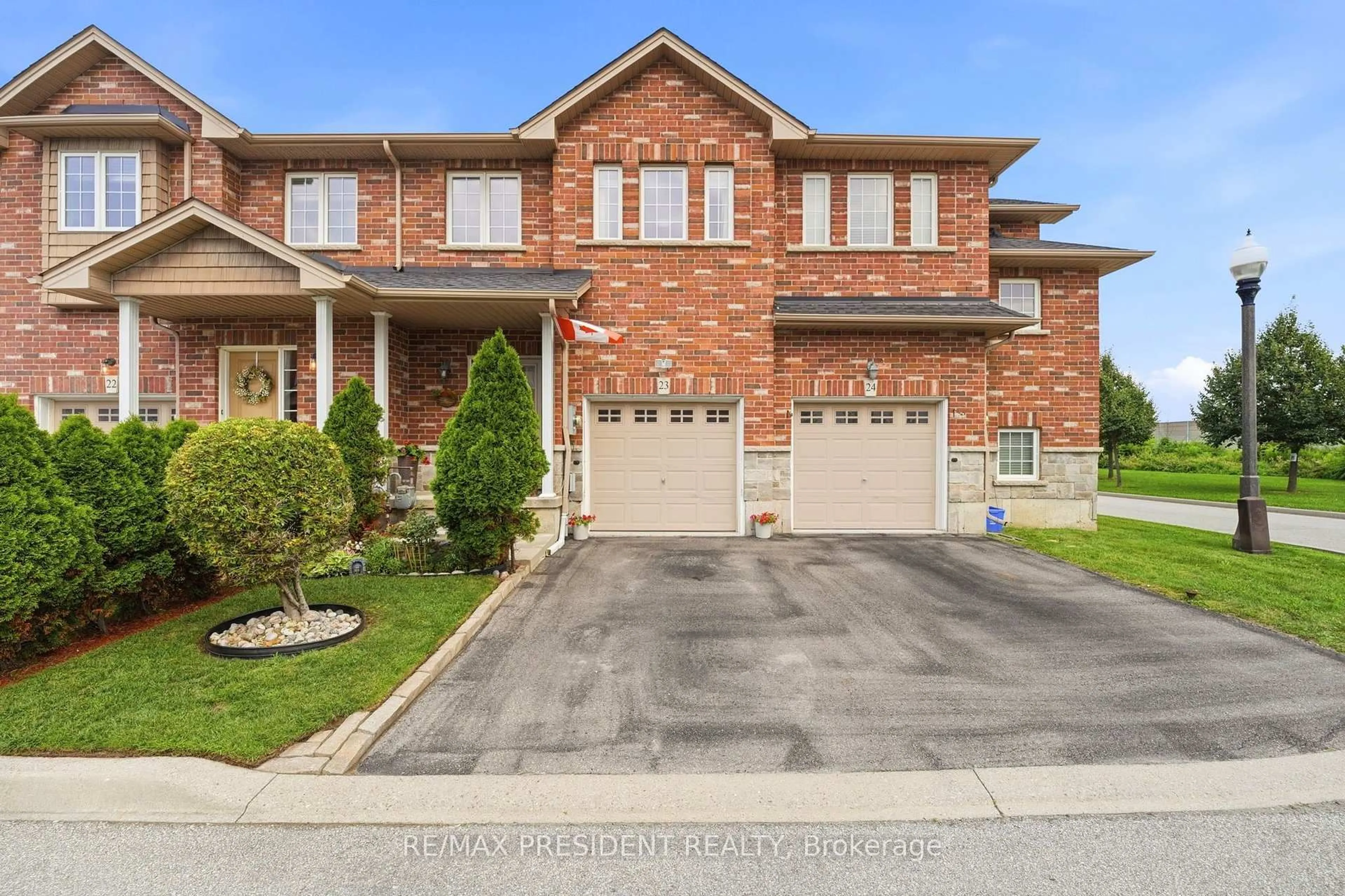 Home with brick exterior material, street for 45 SEABREEZE Cres #23, Hamilton Ontario L8E 0G1