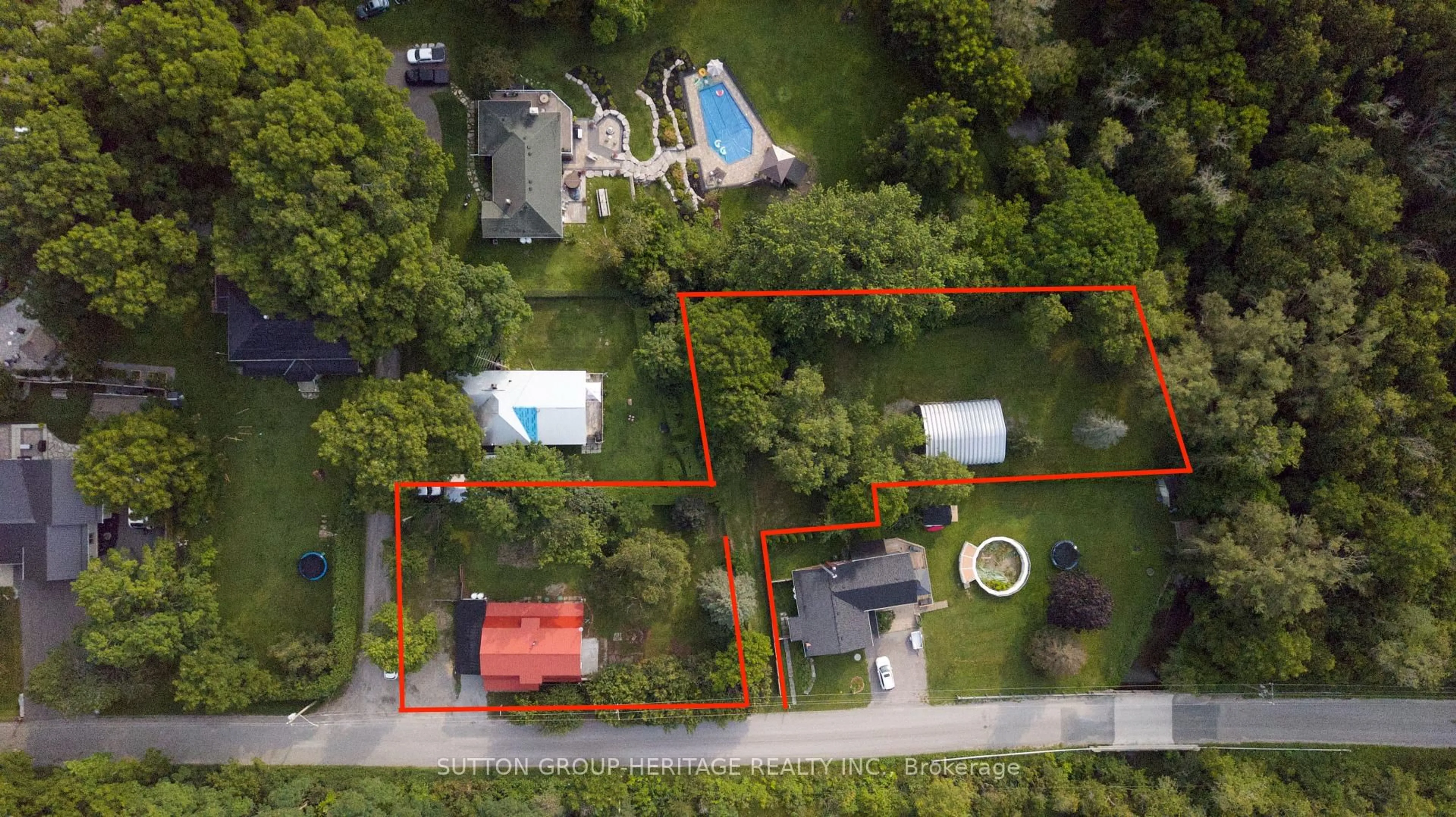 A pic from outside/outdoor area/front of a property/back of a property/a pic from drone, street for 7949 MILL St, Port Hope Ontario L0A 1B0